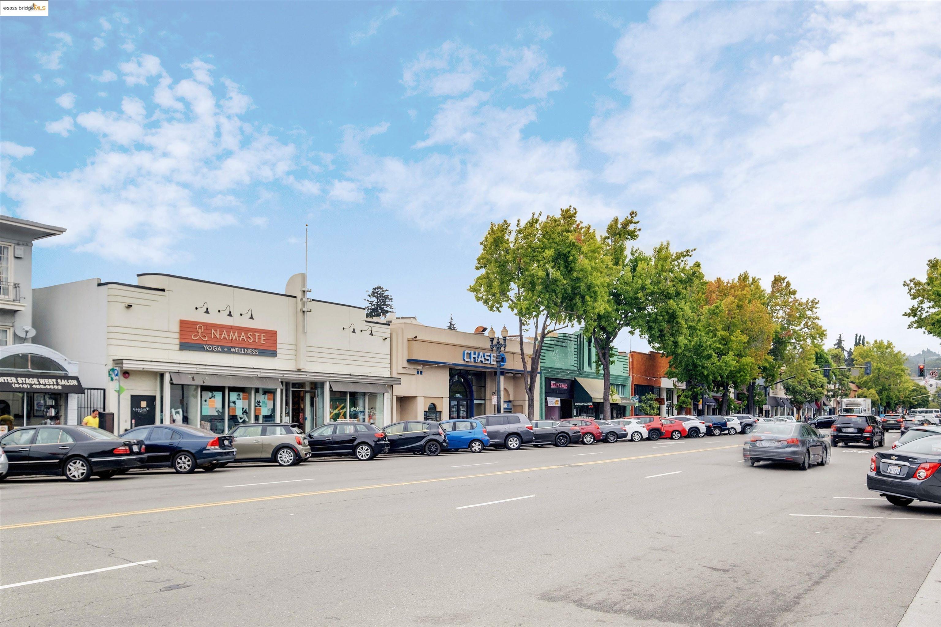 389 Belmont St # 110, Oakland, California 94610, 2 Bedrooms Bedrooms, 4 Rooms Rooms,2 BathroomsBathrooms,Residential,For Sale,389 Belmont St # 110,41089131