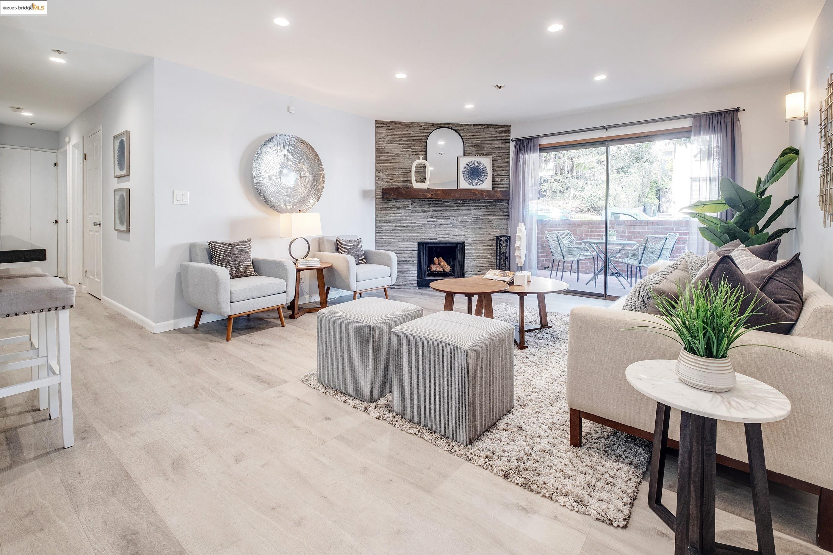 389 Belmont St # 110, Oakland, California 94610, 2 Bedrooms Bedrooms, 4 Rooms Rooms,2 BathroomsBathrooms,Residential,For Sale,389 Belmont St # 110,41089131