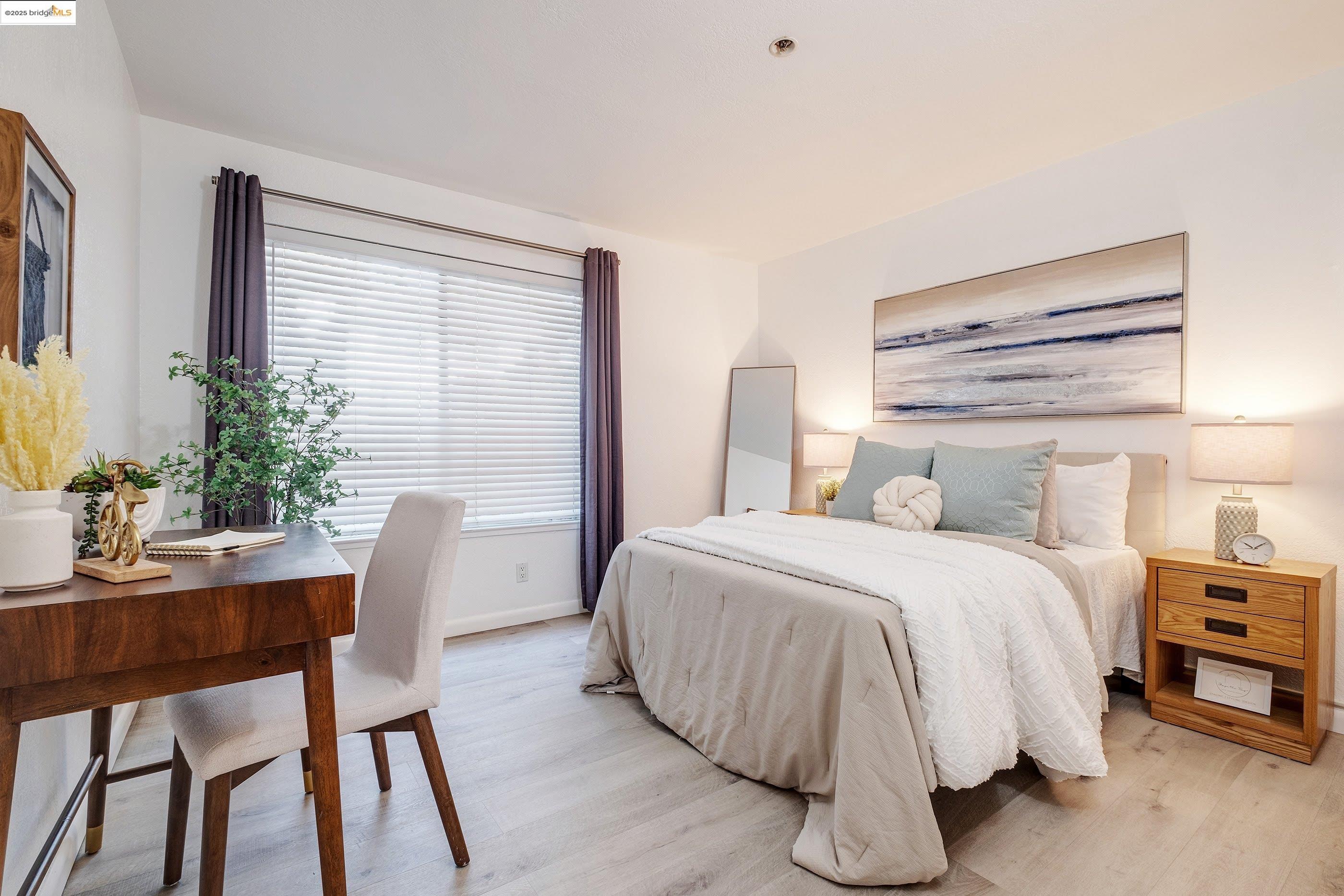 389 Belmont St # 110, Oakland, California 94610, 2 Bedrooms Bedrooms, 4 Rooms Rooms,2 BathroomsBathrooms,Residential,For Sale,389 Belmont St # 110,41089131