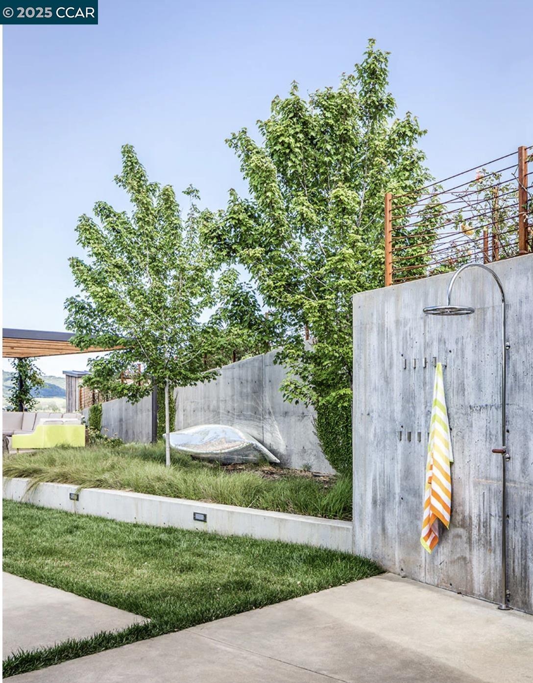 Detail Gallery Image 15 of 31 For West Dry Creek Rd, Healdsburg,  CA 95448 - 5 Beds | 5/2 Baths
