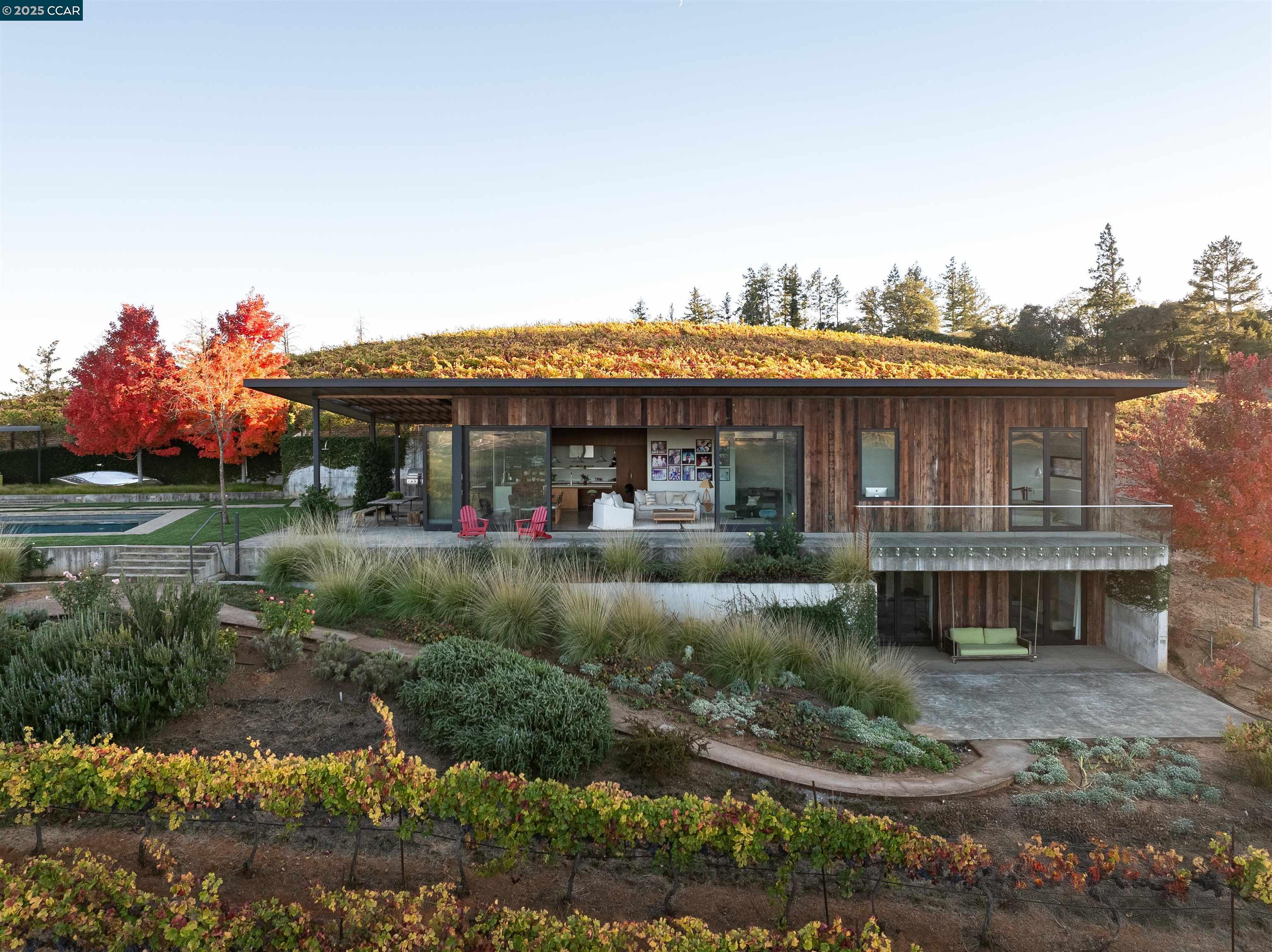 Detail Gallery Image 16 of 31 For West Dry Creek Rd, Healdsburg,  CA 95448 - 5 Beds | 5/2 Baths