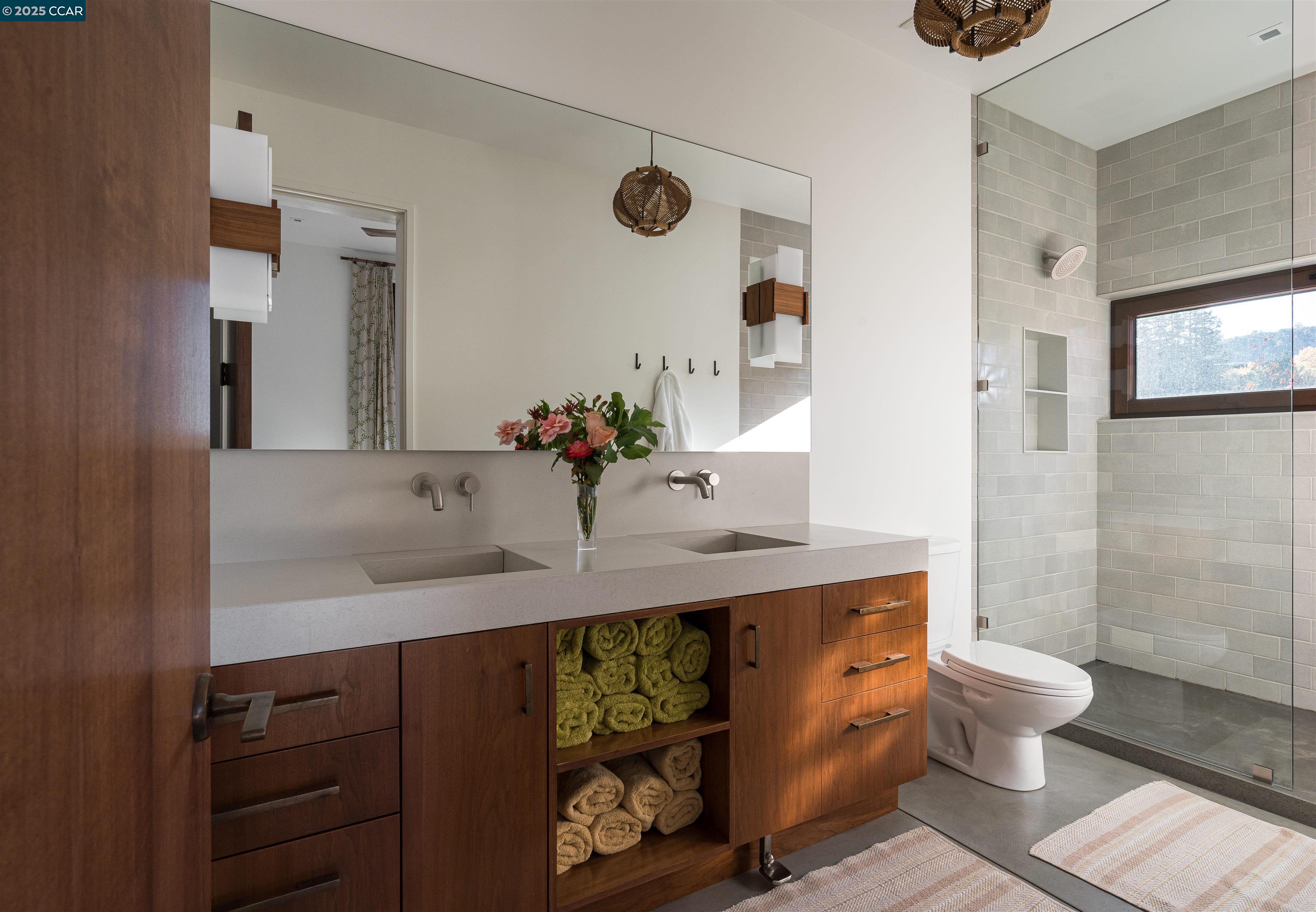 Detail Gallery Image 18 of 31 For West Dry Creek Rd, Healdsburg,  CA 95448 - 5 Beds | 5/2 Baths
