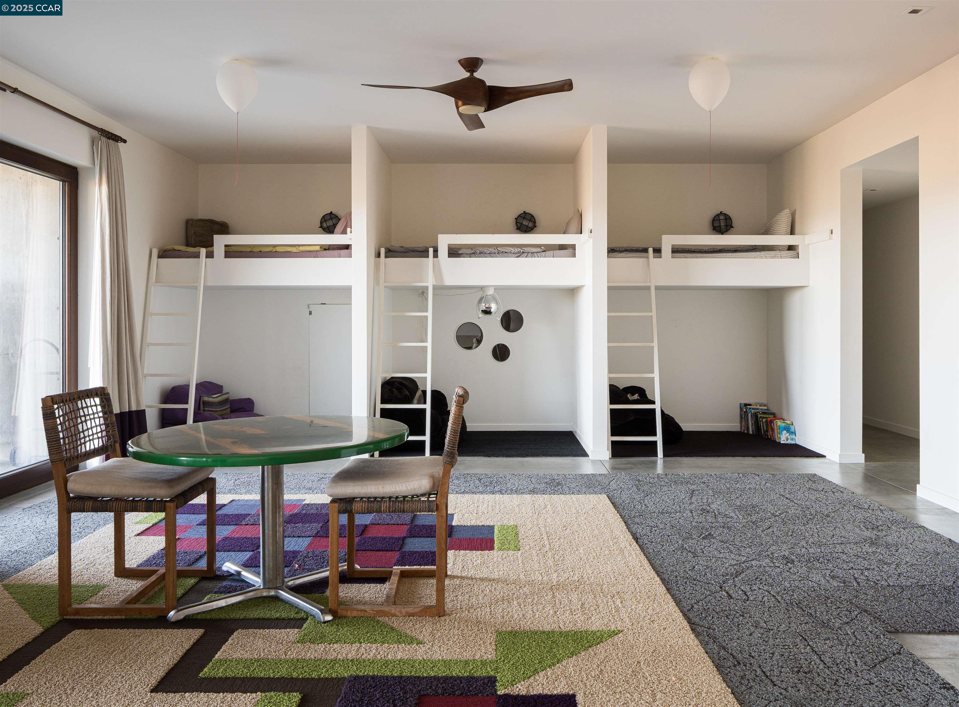 Detail Gallery Image 19 of 31 For West Dry Creek Rd, Healdsburg,  CA 95448 - 5 Beds | 5/2 Baths