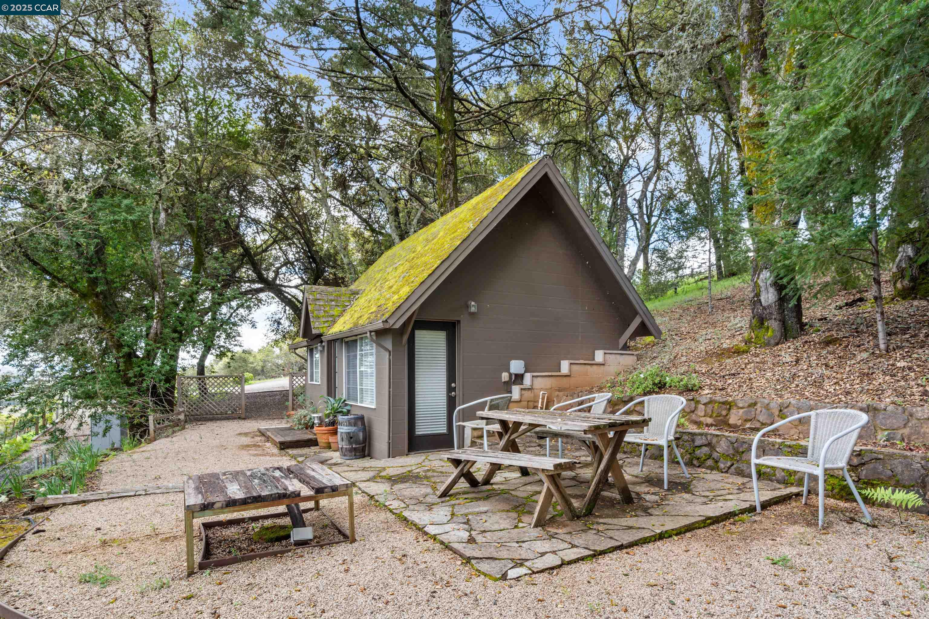 Detail Gallery Image 27 of 31 For West Dry Creek Rd, Healdsburg,  CA 95448 - 5 Beds | 5/2 Baths