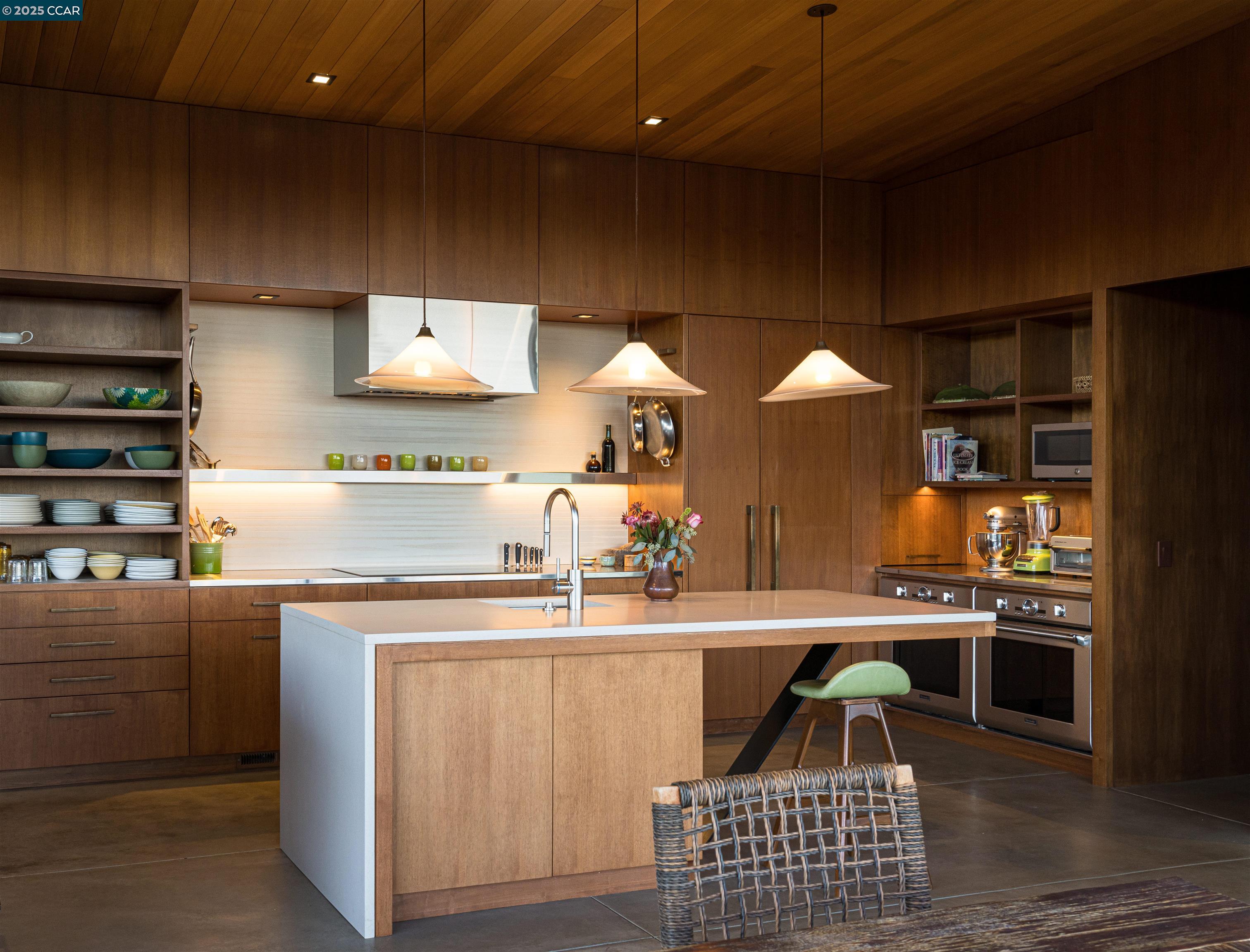Detail Gallery Image 10 of 31 For West Dry Creek Rd, Healdsburg,  CA 95448 - 5 Beds | 5/2 Baths