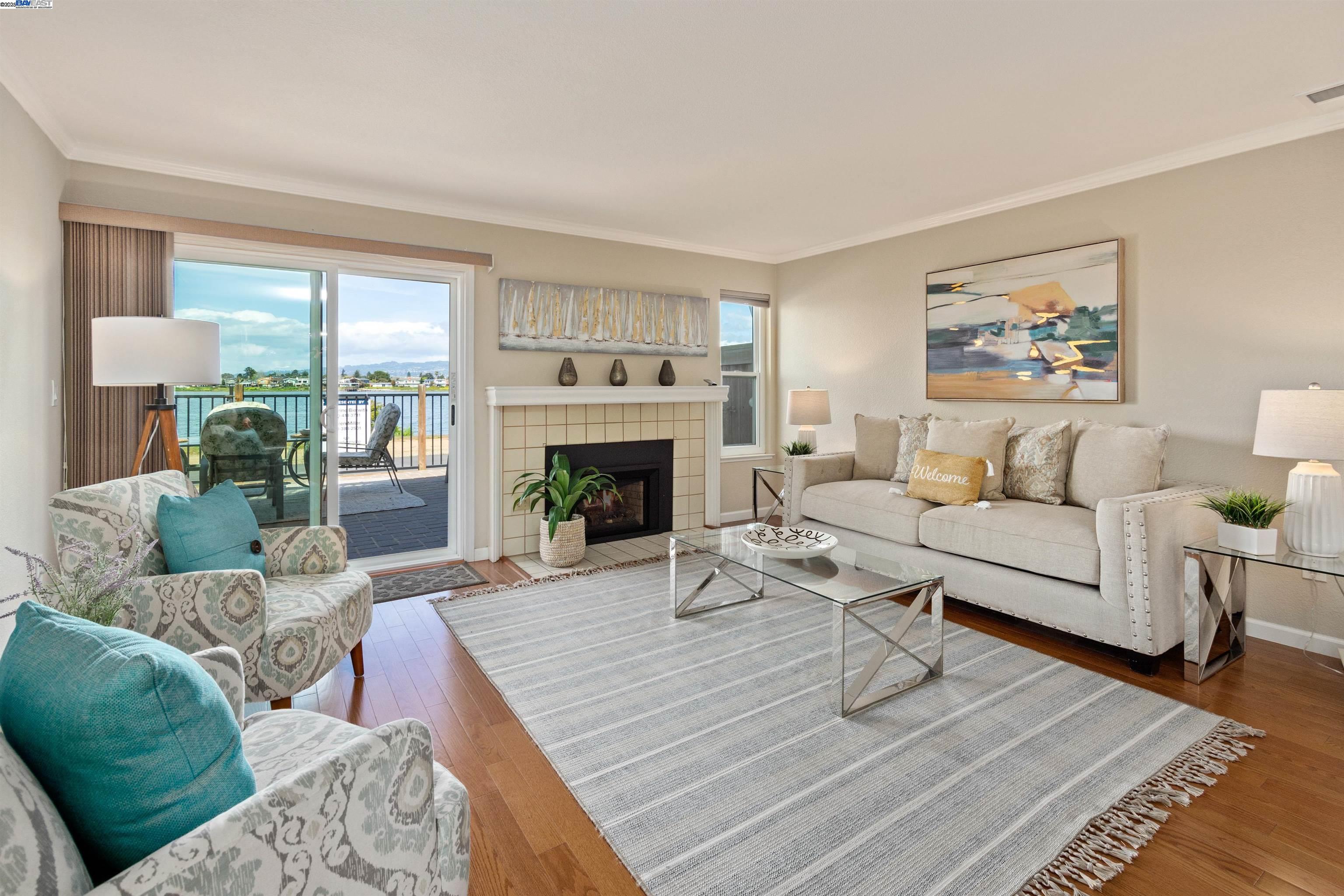 Detail Gallery Image 12 of 37 For 29 Bay Park Terrace, Alameda,  CA 94502 - 3 Beds | 2/1 Baths