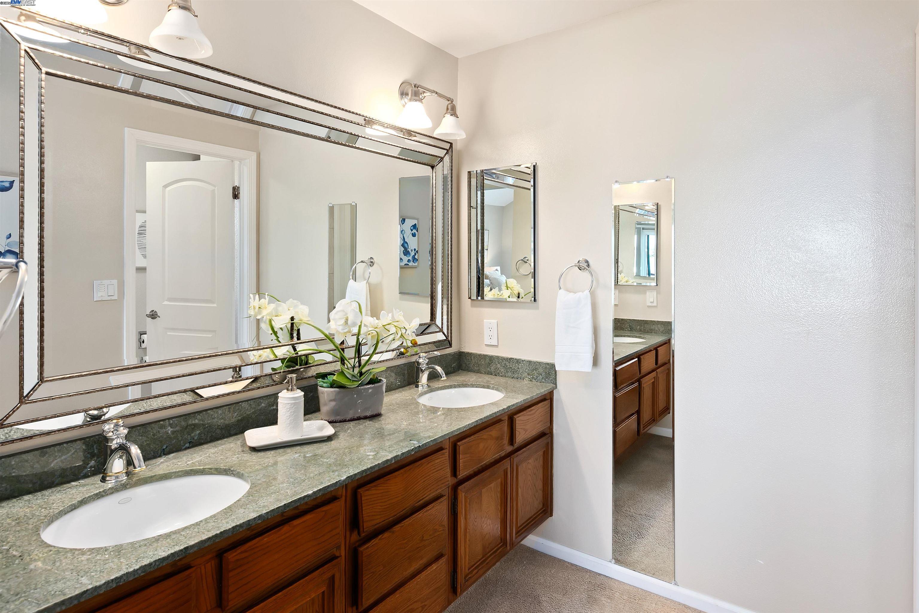 Detail Gallery Image 33 of 37 For 29 Bay Park Terrace, Alameda,  CA 94502 - 3 Beds | 2/1 Baths