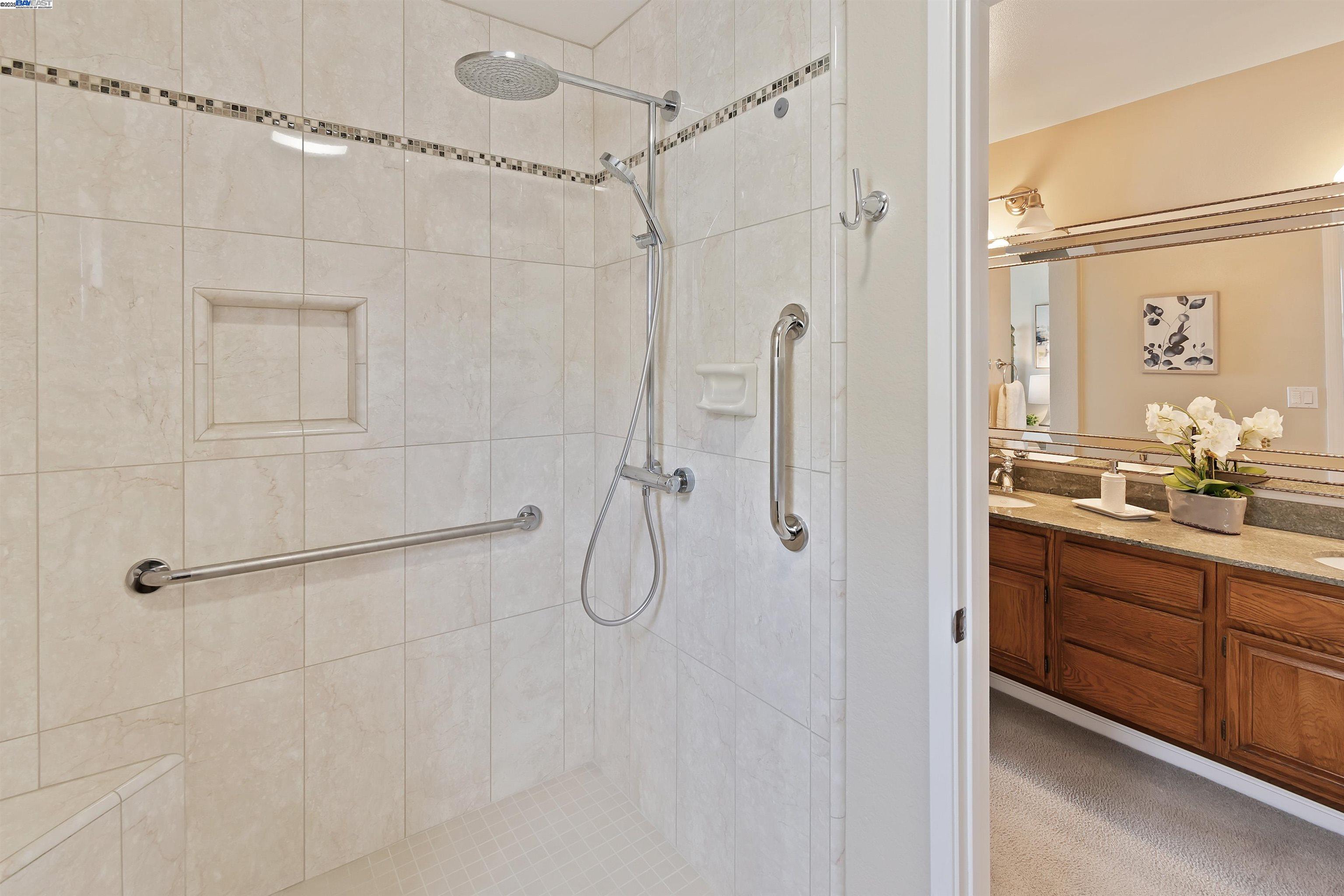 Detail Gallery Image 36 of 37 For 29 Bay Park Terrace, Alameda,  CA 94502 - 3 Beds | 2/1 Baths
