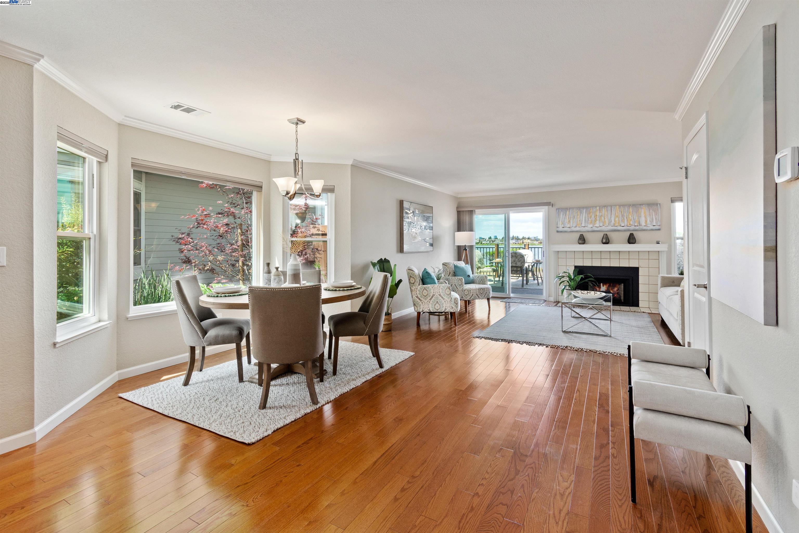 Detail Gallery Image 9 of 37 For 29 Bay Park Terrace, Alameda,  CA 94502 - 3 Beds | 2/1 Baths