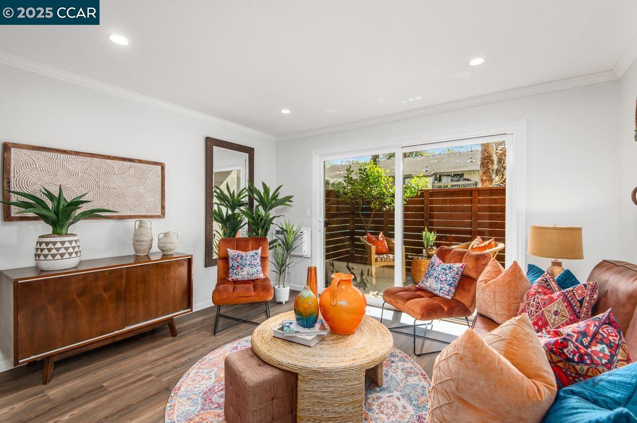 Detail Gallery Image 4 of 29 For 2742 Oak Rd #197,  Walnut Creek,  CA 94597 - 1 Beds | 1 Baths
