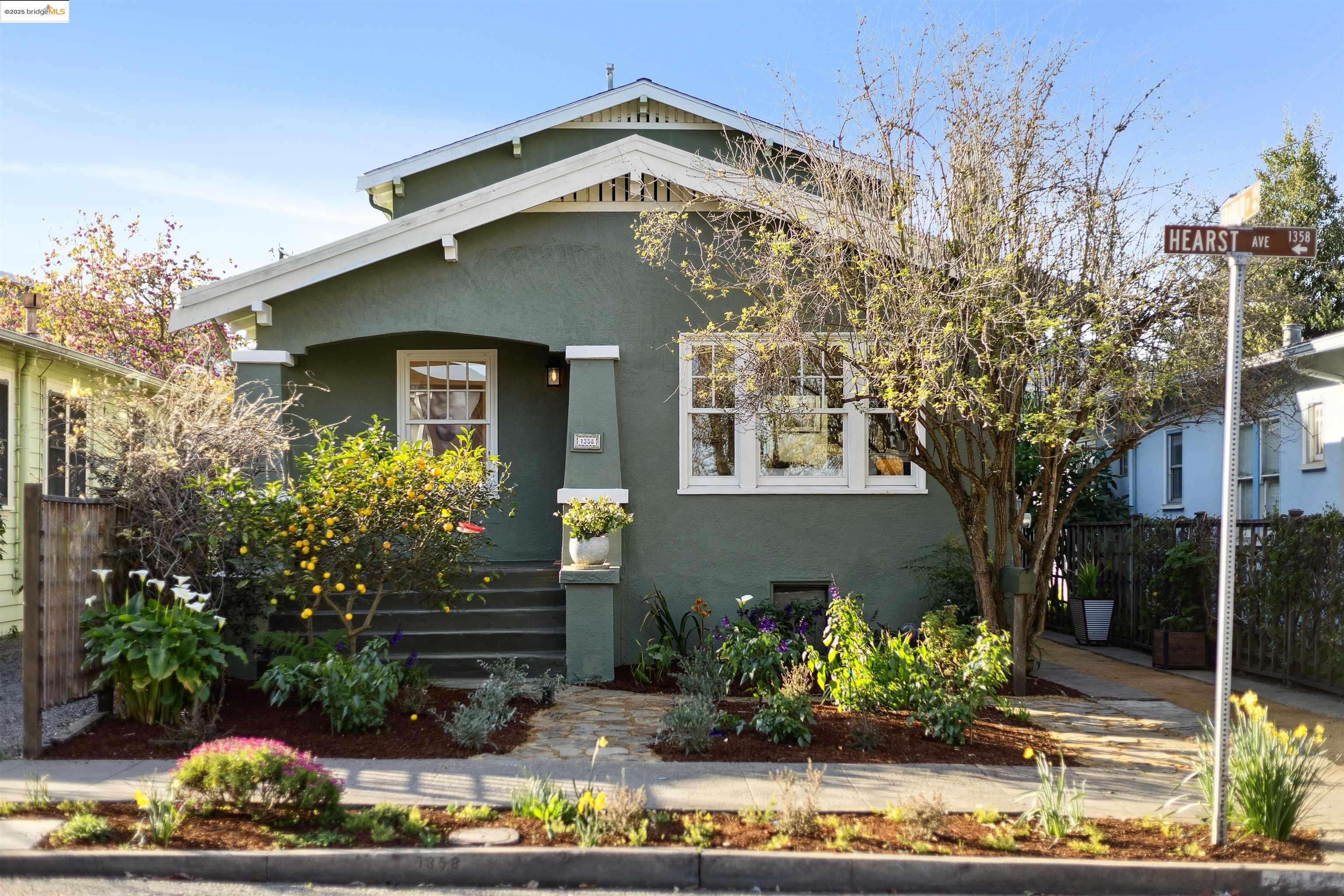 Detail Gallery Image 1 of 1 For 1358 Hearst Ave, Berkeley,  CA 94702 - 3 Beds | 2 Baths