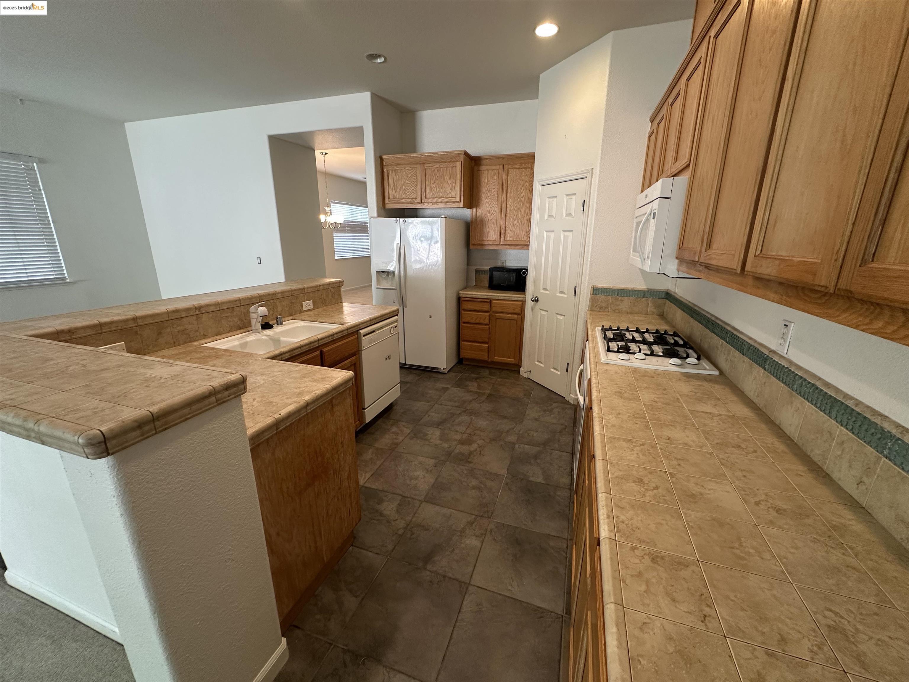 Detail Gallery Image 1 of 1 For 15 Renoir Ct, Oakley,  CA 94561 - 3 Beds | 2 Baths