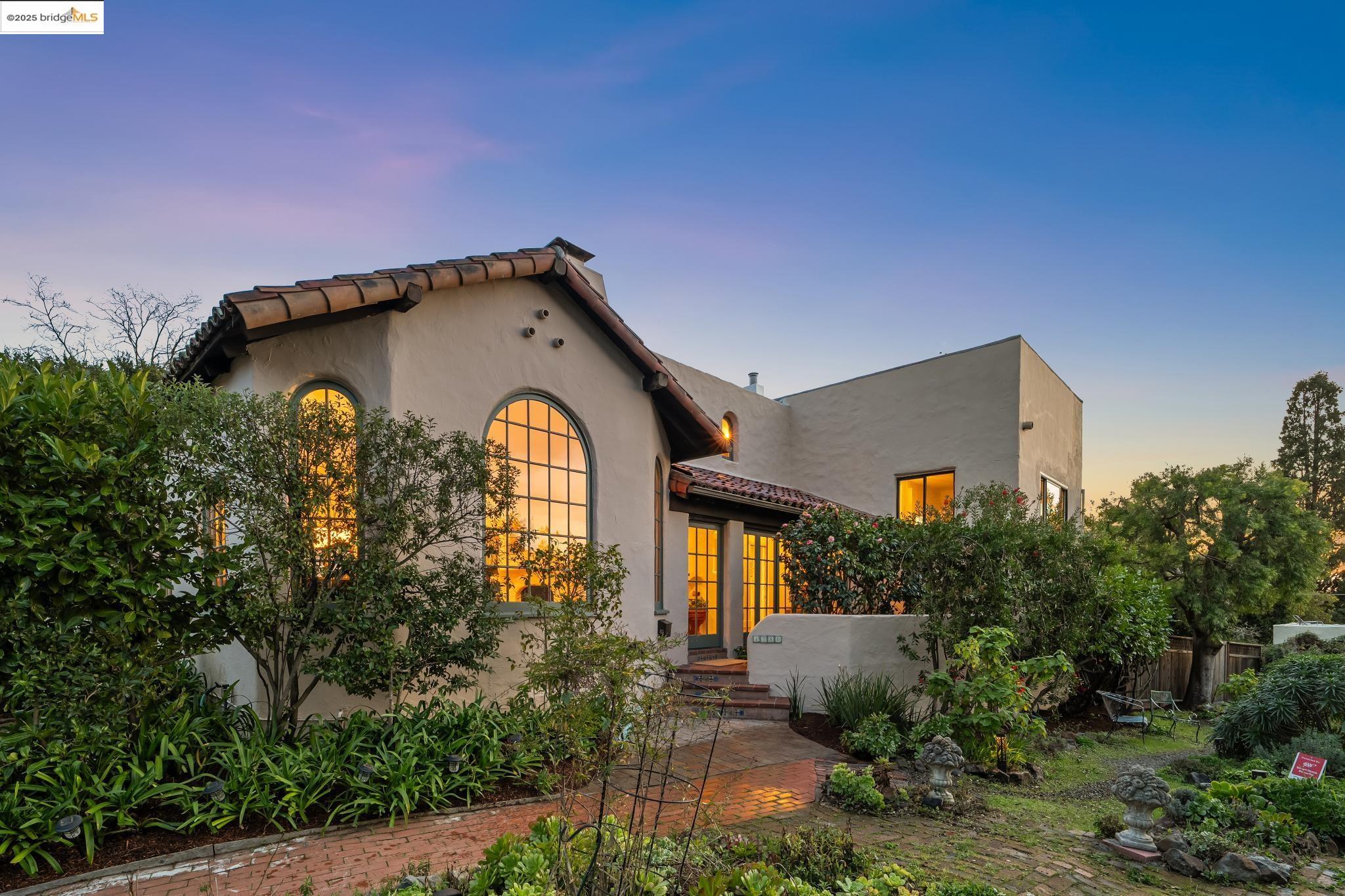 Detail Gallery Image 1 of 1 For 1386 Euclid Ave, Berkeley,  CA 94708 - 4 Beds | 2 Baths