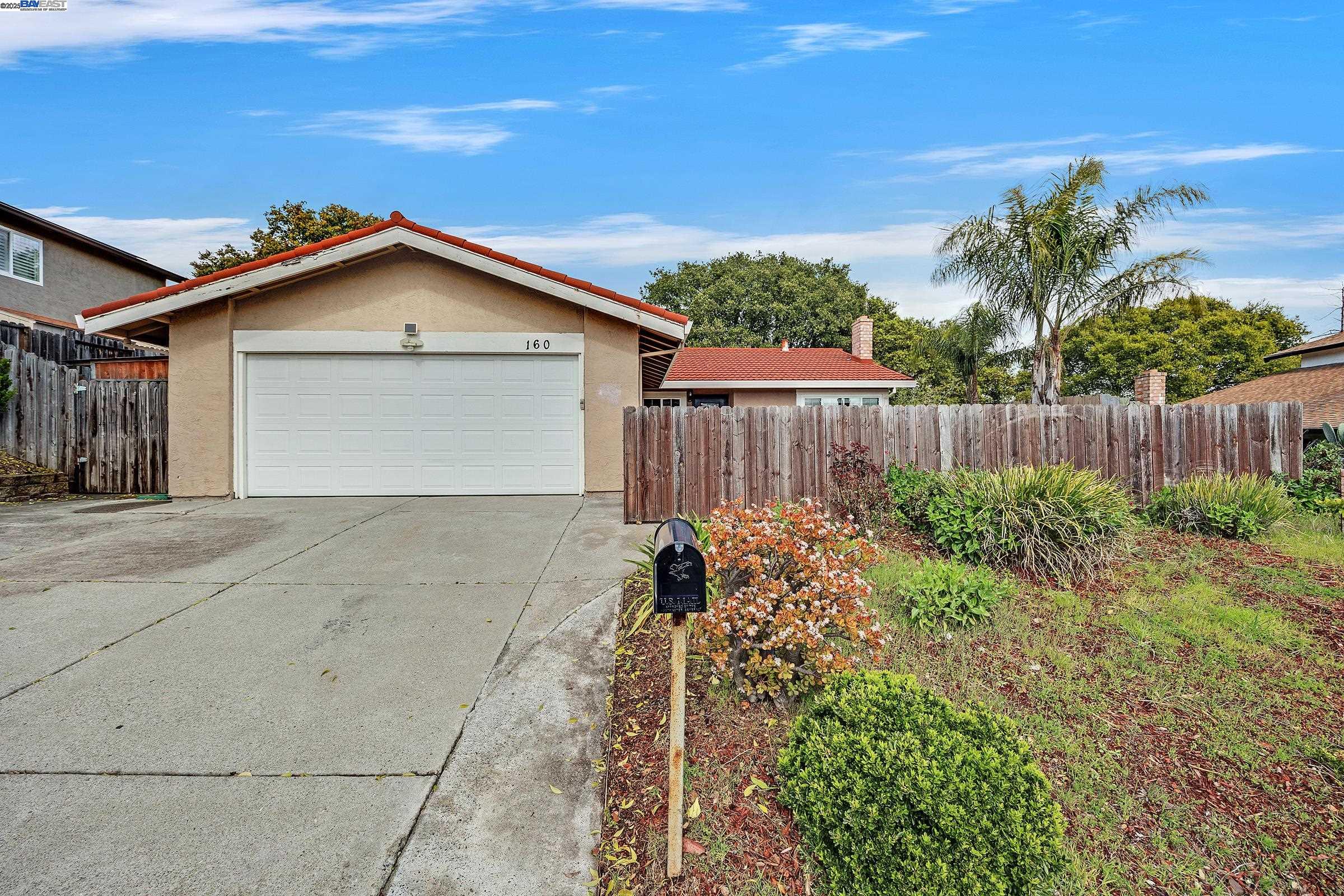 Detail Gallery Image 1 of 1 For 160 Wood Court, Vallejo,  CA 94591 - 4 Beds | 2 Baths