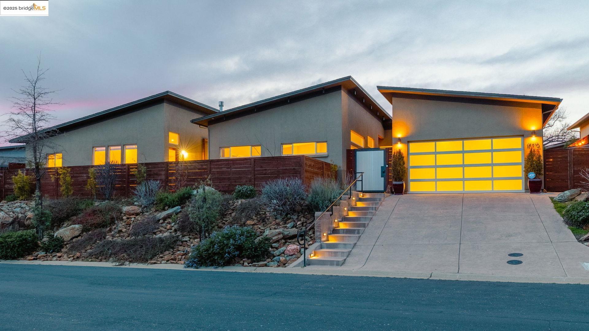 Detail Gallery Image 1 of 1 For 18910 Old Bridge Rd, Jamestown,  CA 95327 - 4 Beds | 3 Baths