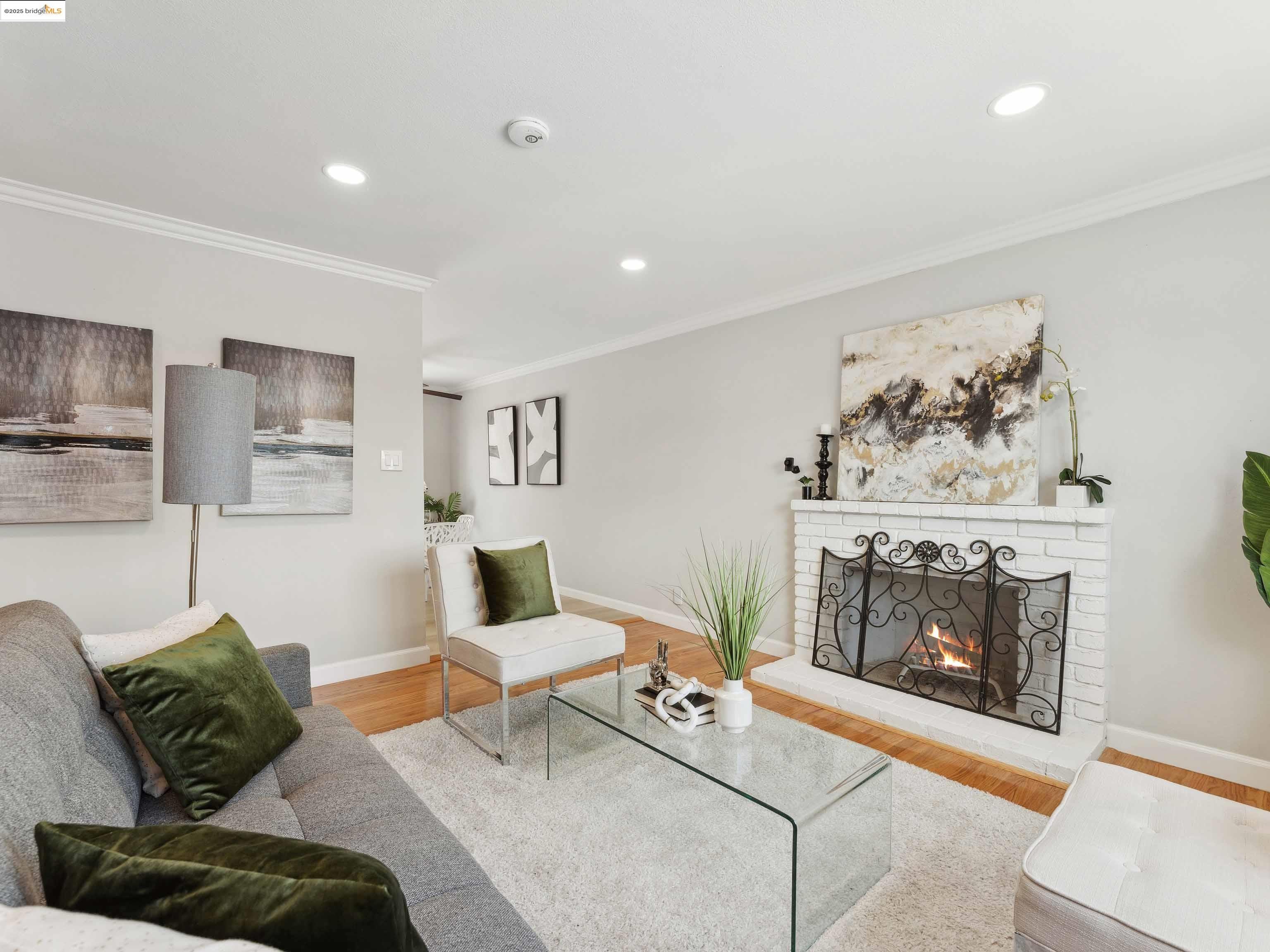 Detail Gallery Image 4 of 31 For 3549 Dormer Ave, Concord,  CA 94519 - 3 Beds | 2 Baths