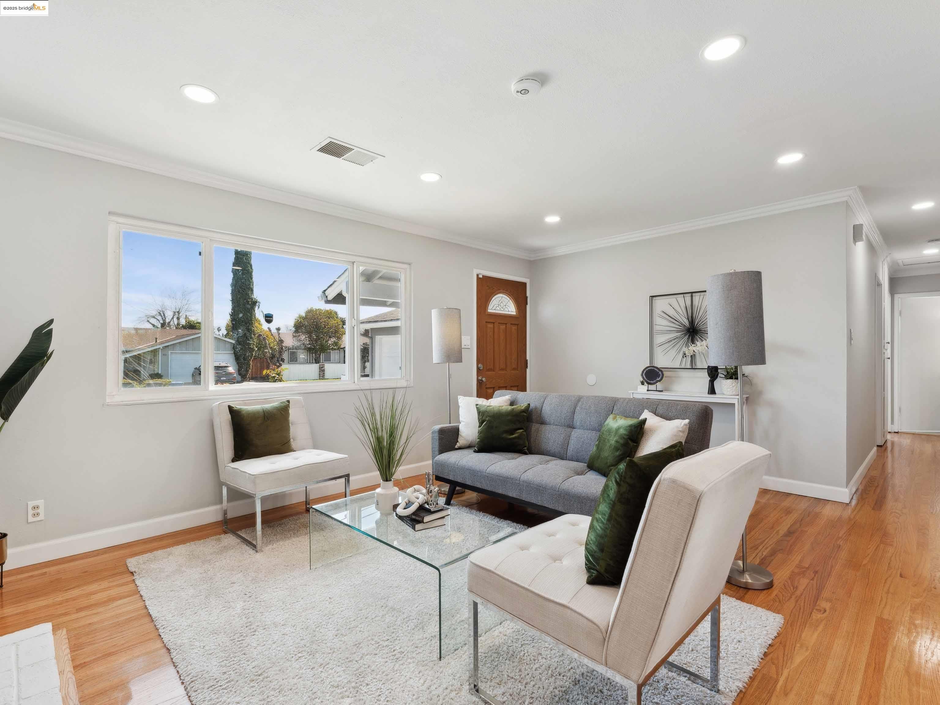 Detail Gallery Image 6 of 31 For 3549 Dormer Ave, Concord,  CA 94519 - 3 Beds | 2 Baths