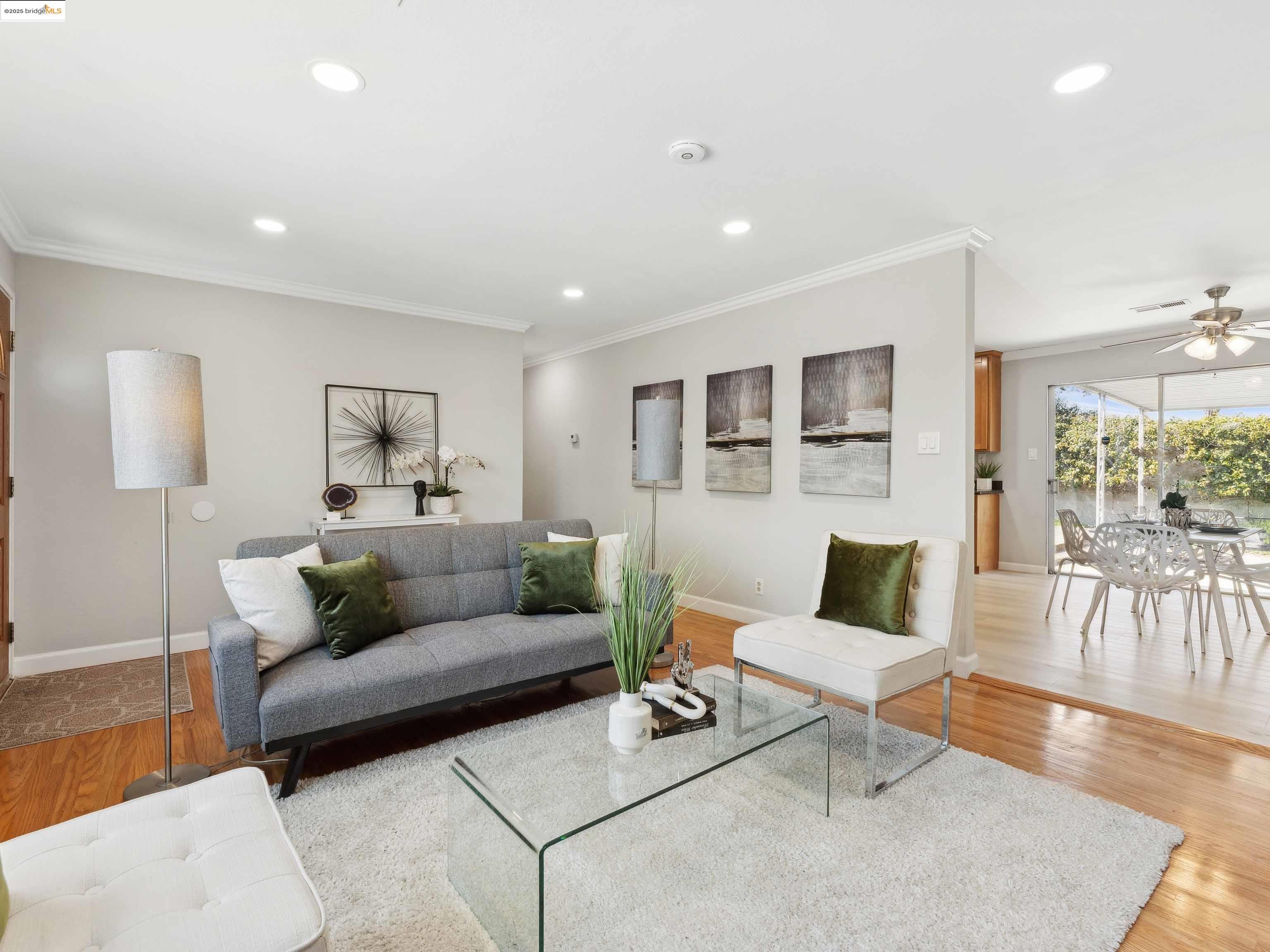 Detail Gallery Image 7 of 31 For 3549 Dormer Ave, Concord,  CA 94519 - 3 Beds | 2 Baths
