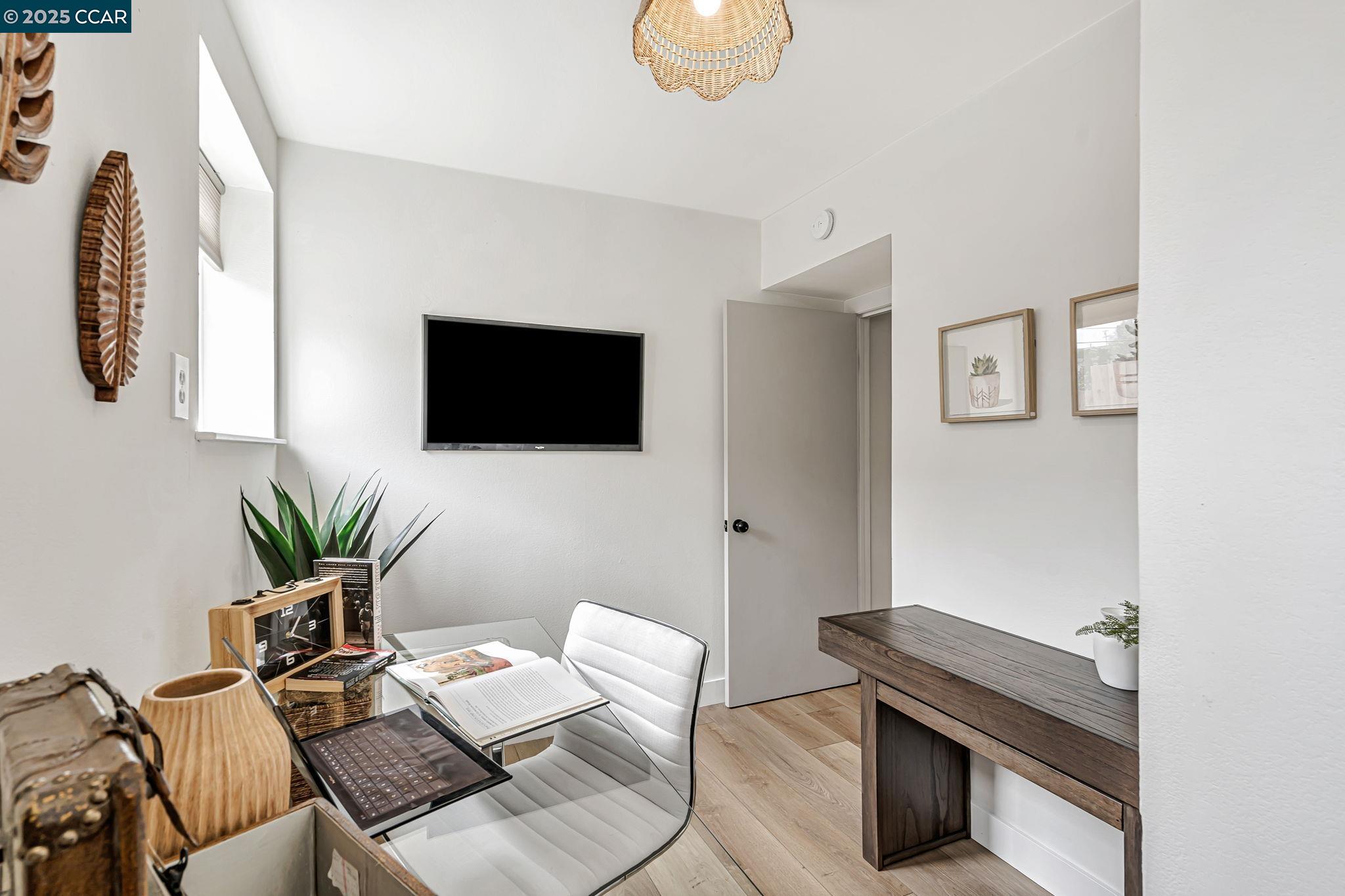 property-img
