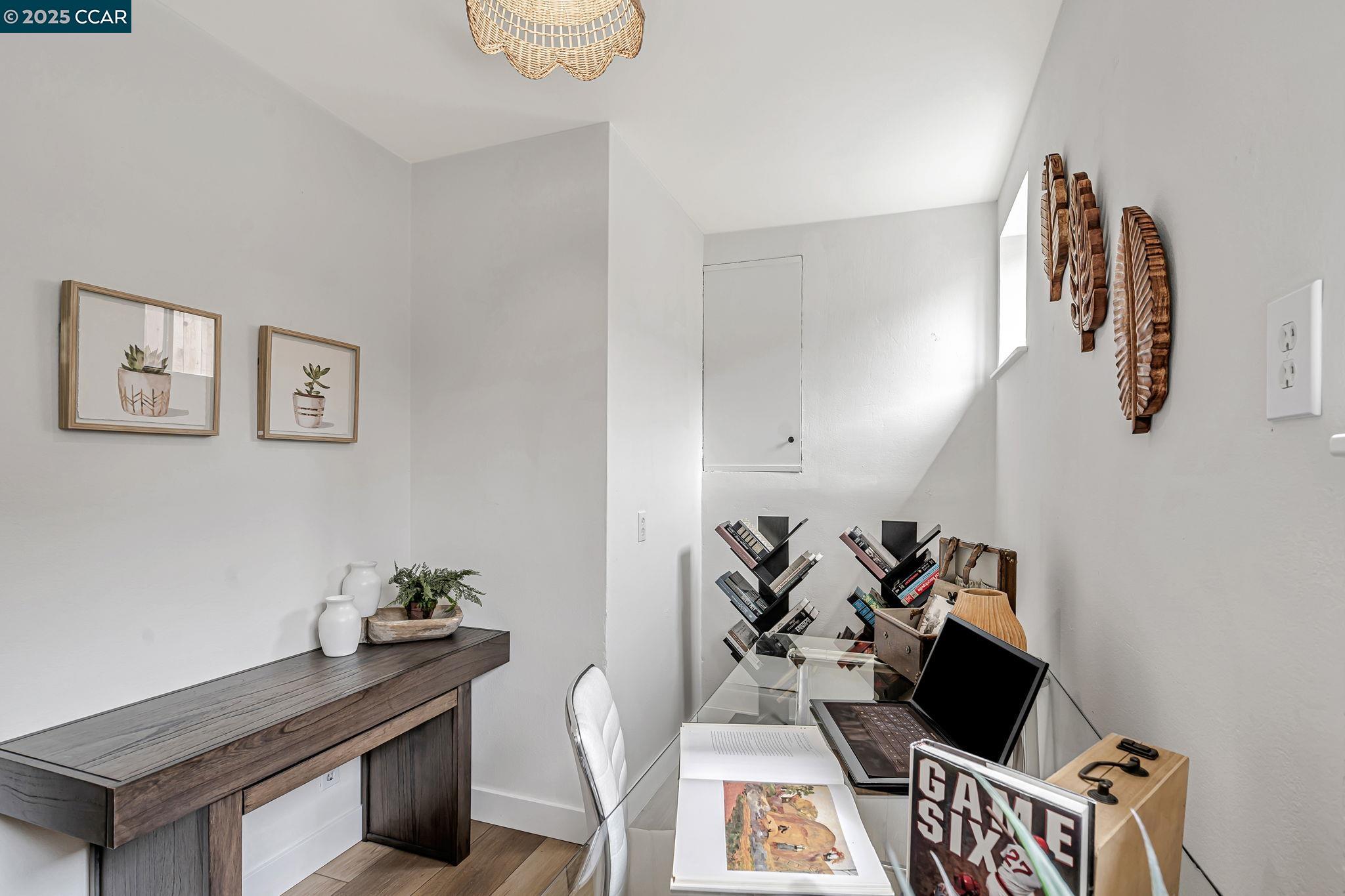 property-img