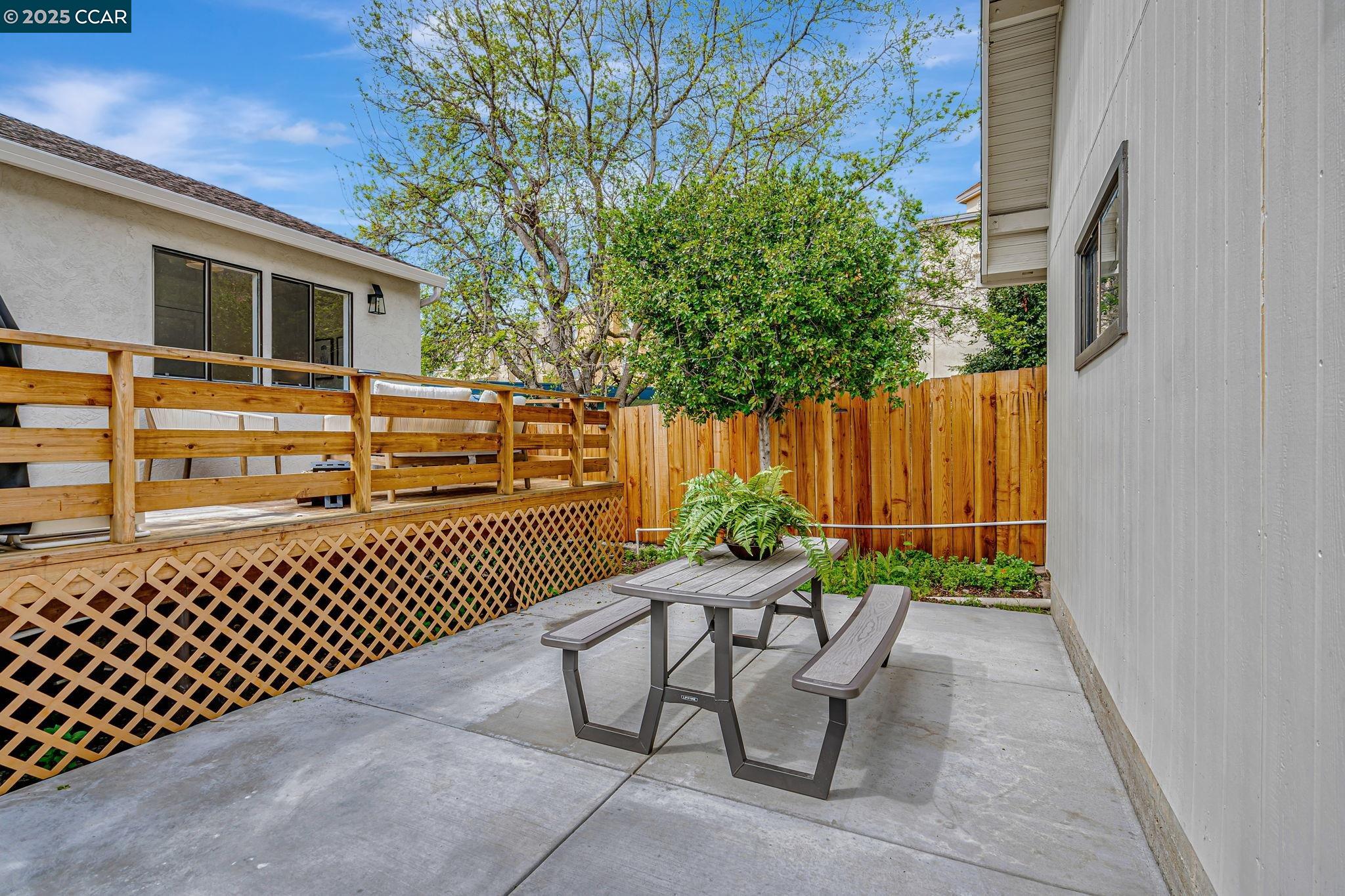 property-img