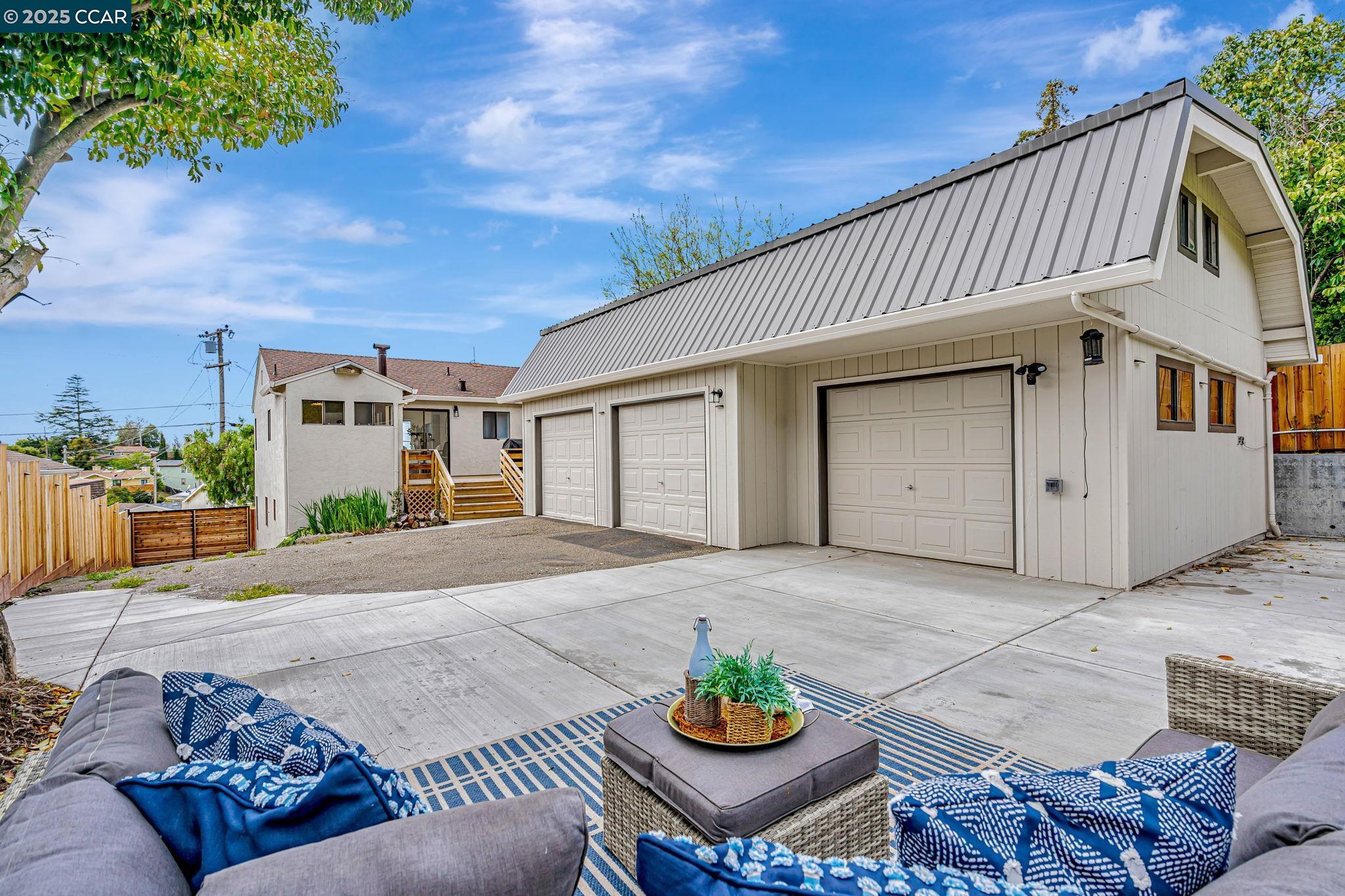 property-img