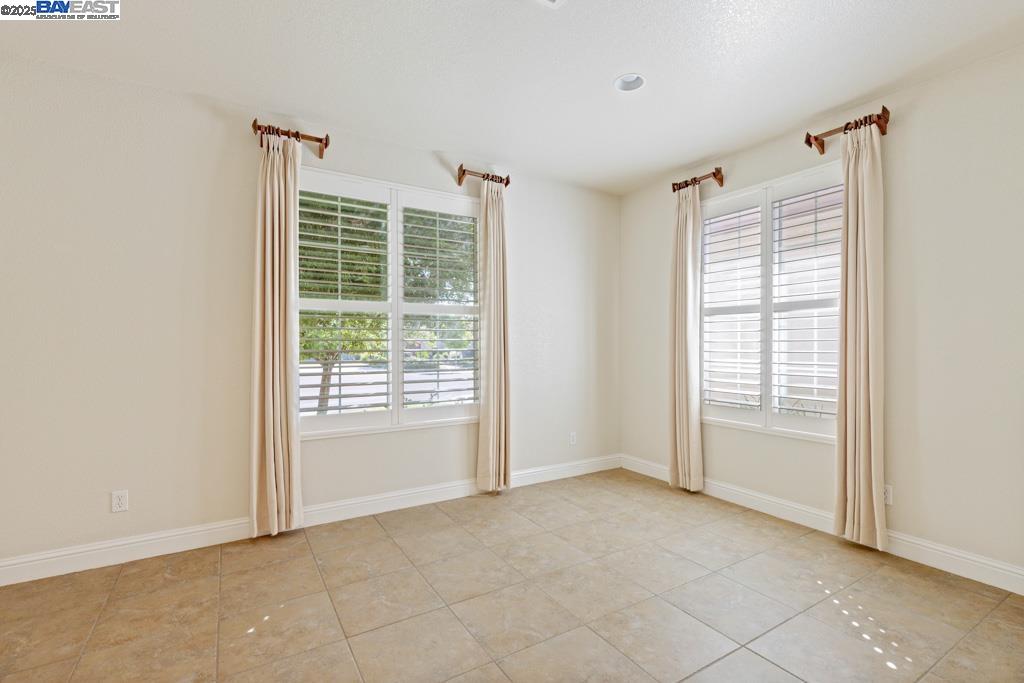 Detail Gallery Image 15 of 60 For 2387 Birdsong Pl, Manteca,  CA 95336 - 2 Beds | 2 Baths