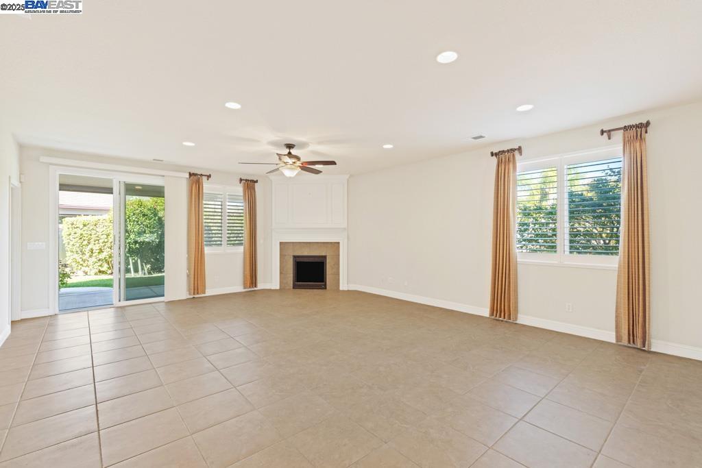 Detail Gallery Image 18 of 60 For 2387 Birdsong Pl, Manteca,  CA 95336 - 2 Beds | 2 Baths