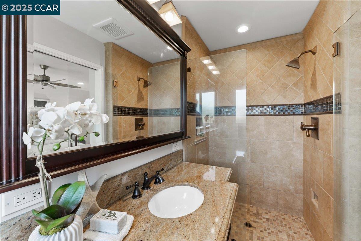 Detail Gallery Image 14 of 21 For 3025 S White Rd, San Jose,  CA 95148 - 3 Beds | 2 Baths