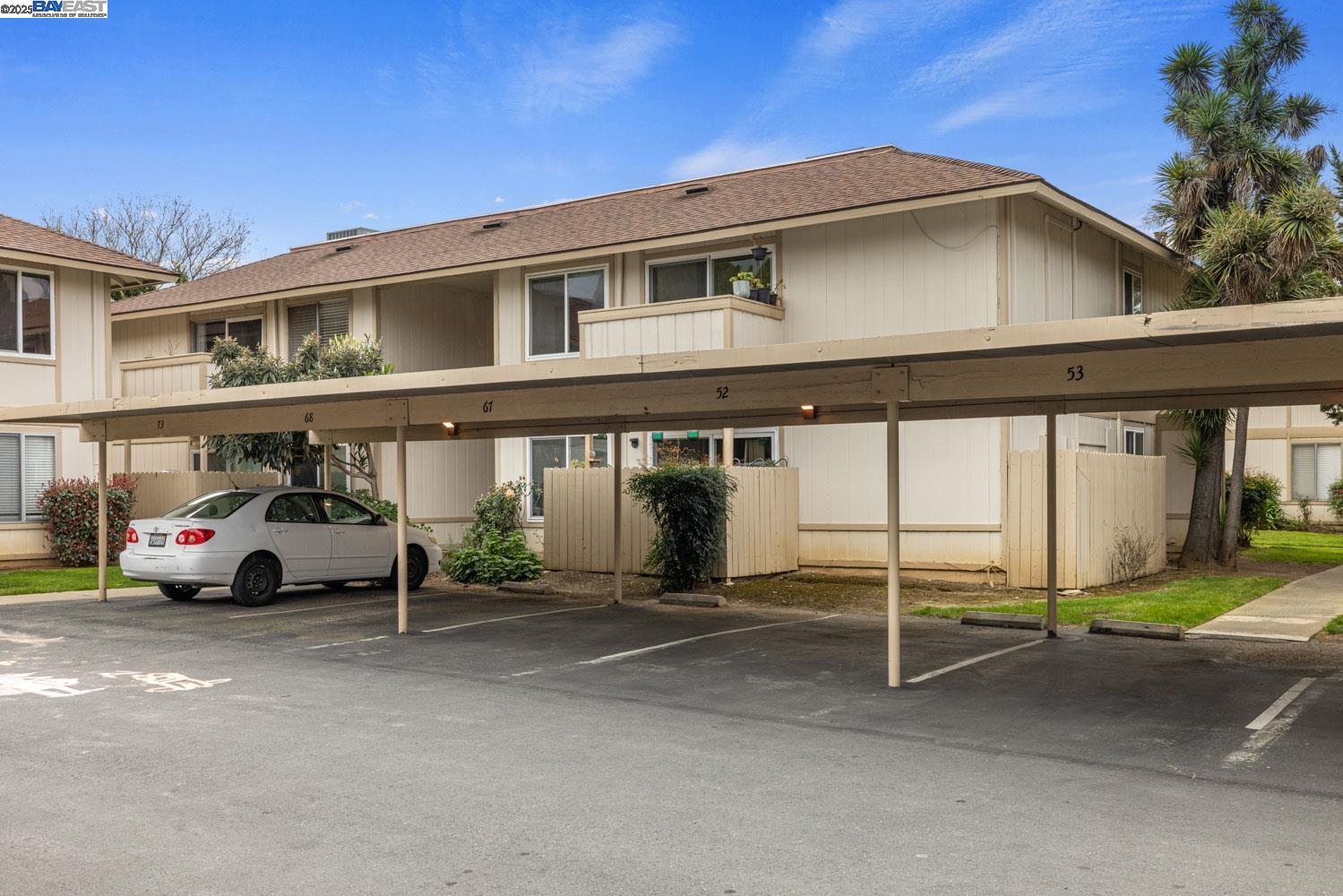 MLS: 41089284 Condo For Sale