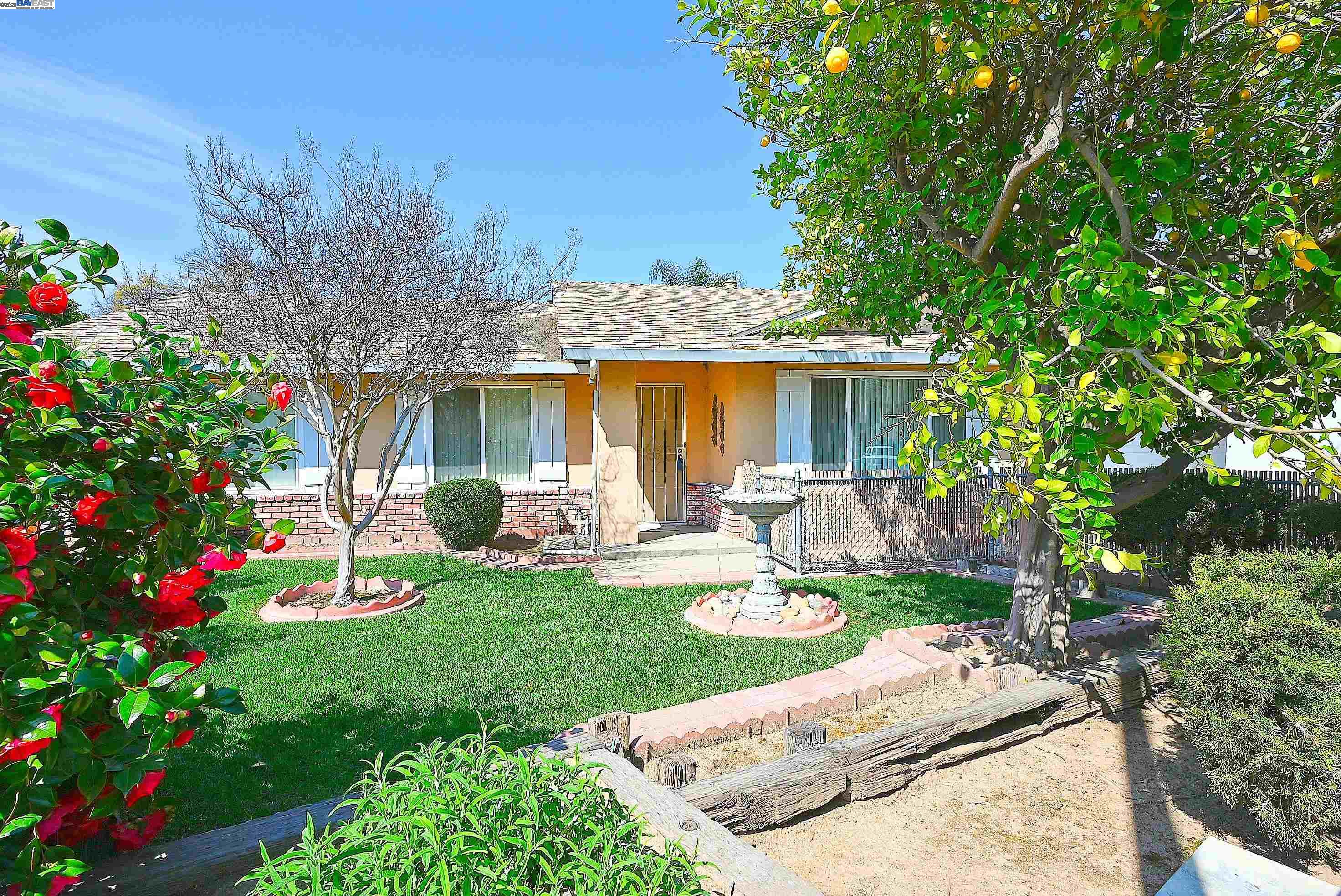 Detail Gallery Image 1 of 48 For 3201 Cato Ct, Modesto,  CA 95354-3302 - 3 Beds | 2 Baths