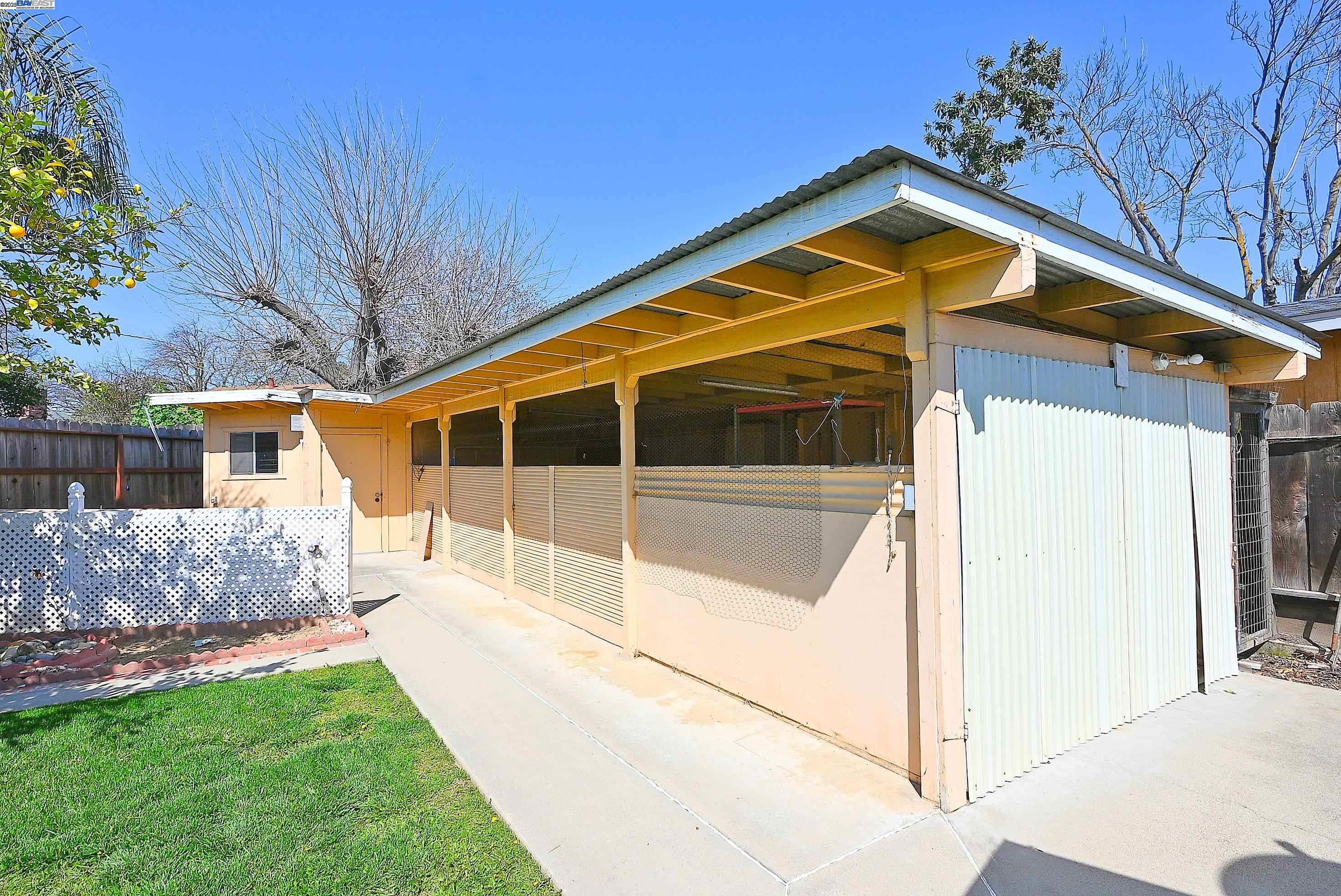 Detail Gallery Image 13 of 48 For 3201 Cato Ct, Modesto,  CA 95354-3302 - 3 Beds | 2 Baths