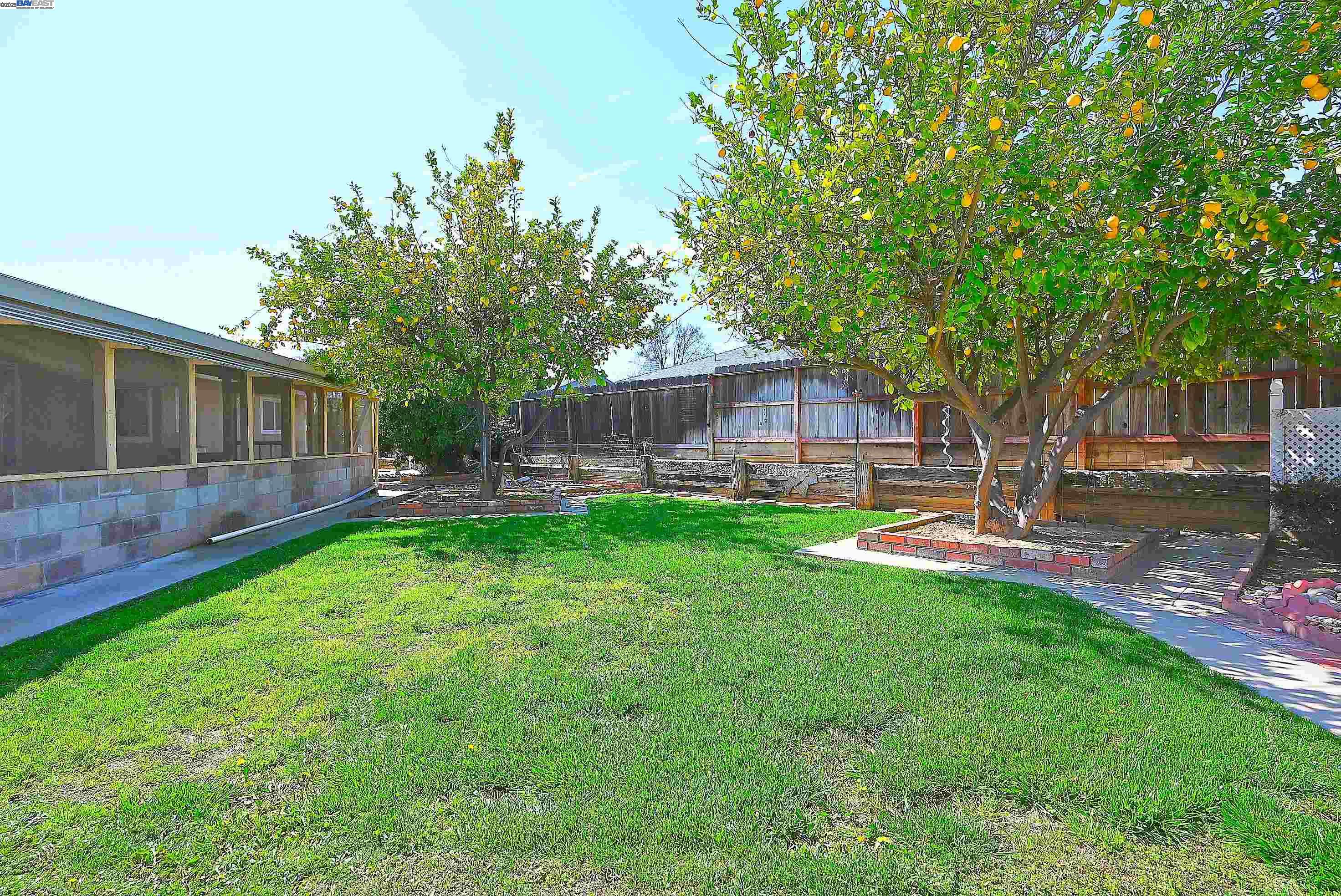 Detail Gallery Image 14 of 48 For 3201 Cato Ct, Modesto,  CA 95354-3302 - 3 Beds | 2 Baths