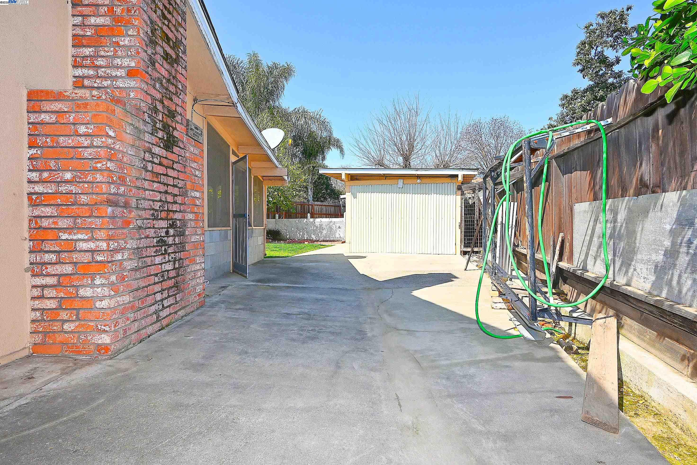 Detail Gallery Image 15 of 48 For 3201 Cato Ct, Modesto,  CA 95354-3302 - 3 Beds | 2 Baths