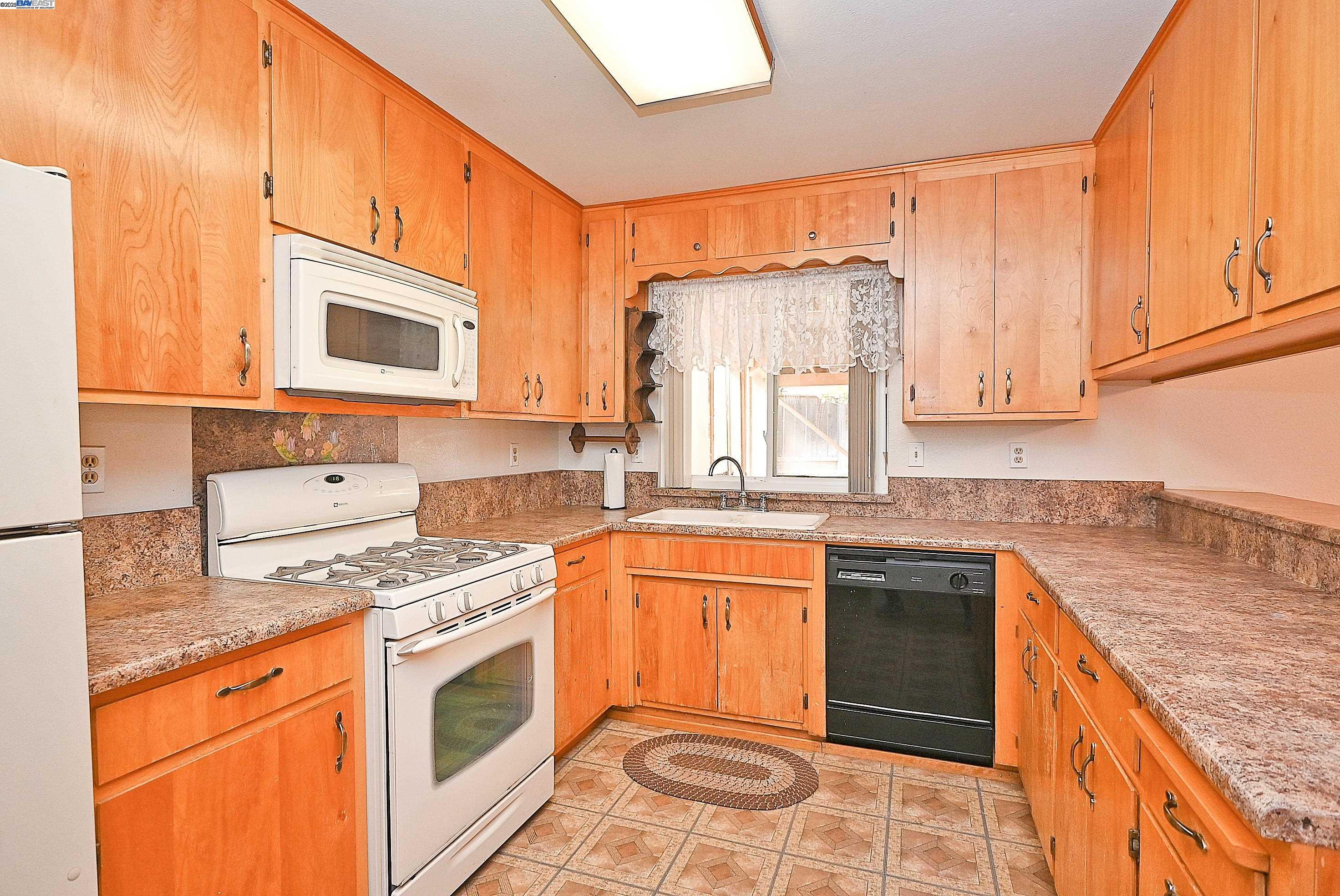 Detail Gallery Image 28 of 48 For 3201 Cato Ct, Modesto,  CA 95354-3302 - 3 Beds | 2 Baths