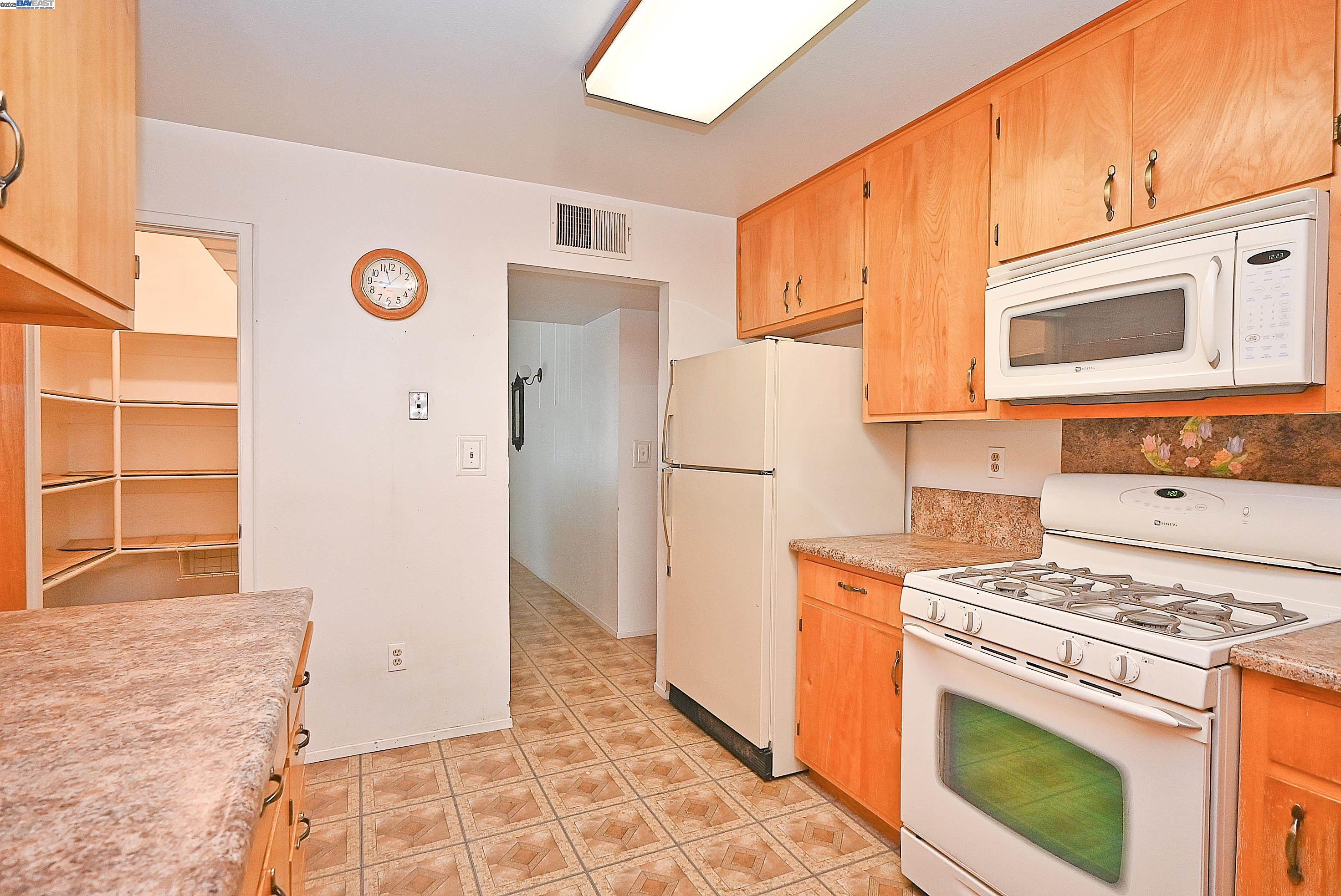 Detail Gallery Image 30 of 48 For 3201 Cato Ct, Modesto,  CA 95354-3302 - 3 Beds | 2 Baths