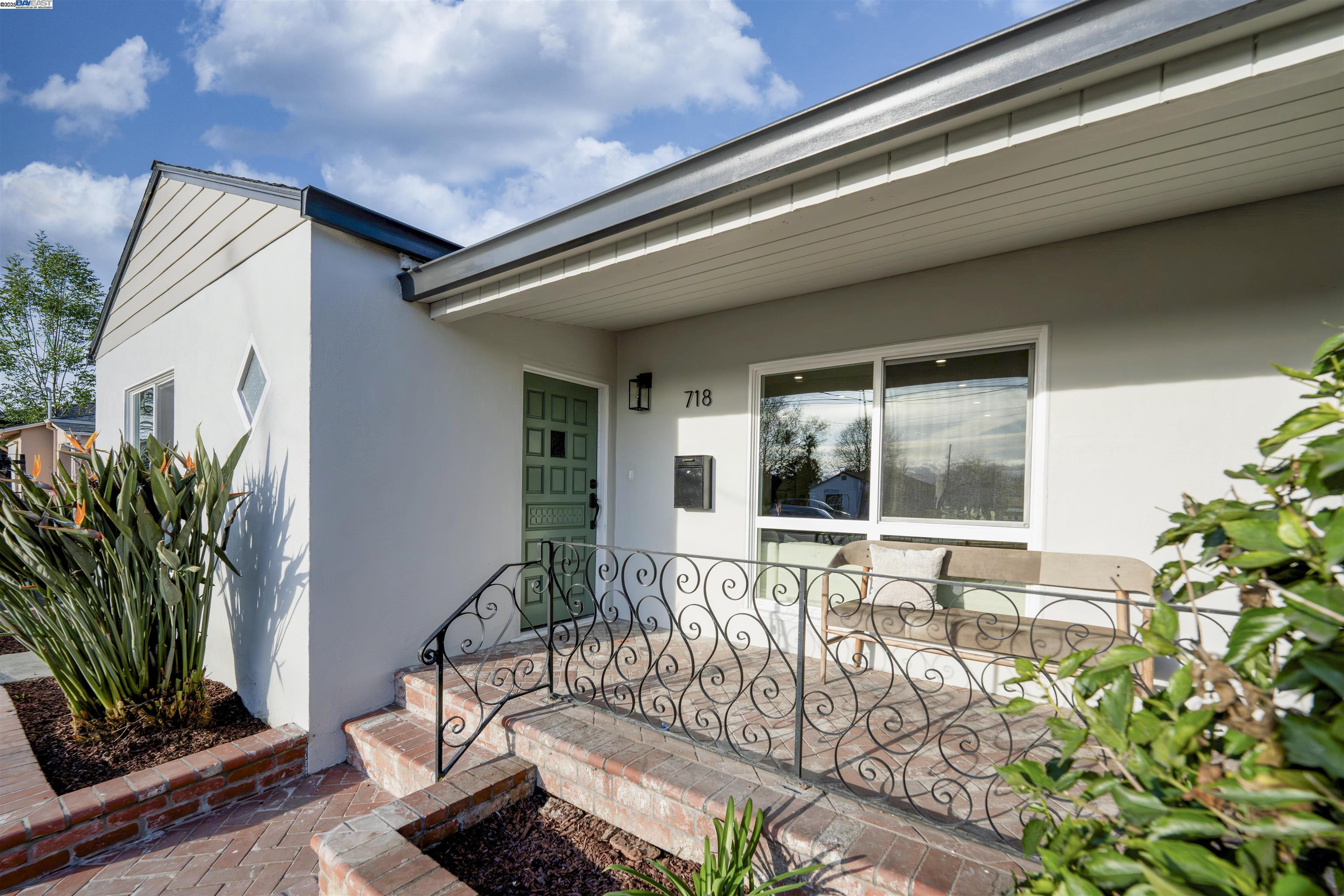 Detail Gallery Image 1 of 1 For 718 N 17th St, San Jose,  CA 95112 - 4 Beds | 3 Baths