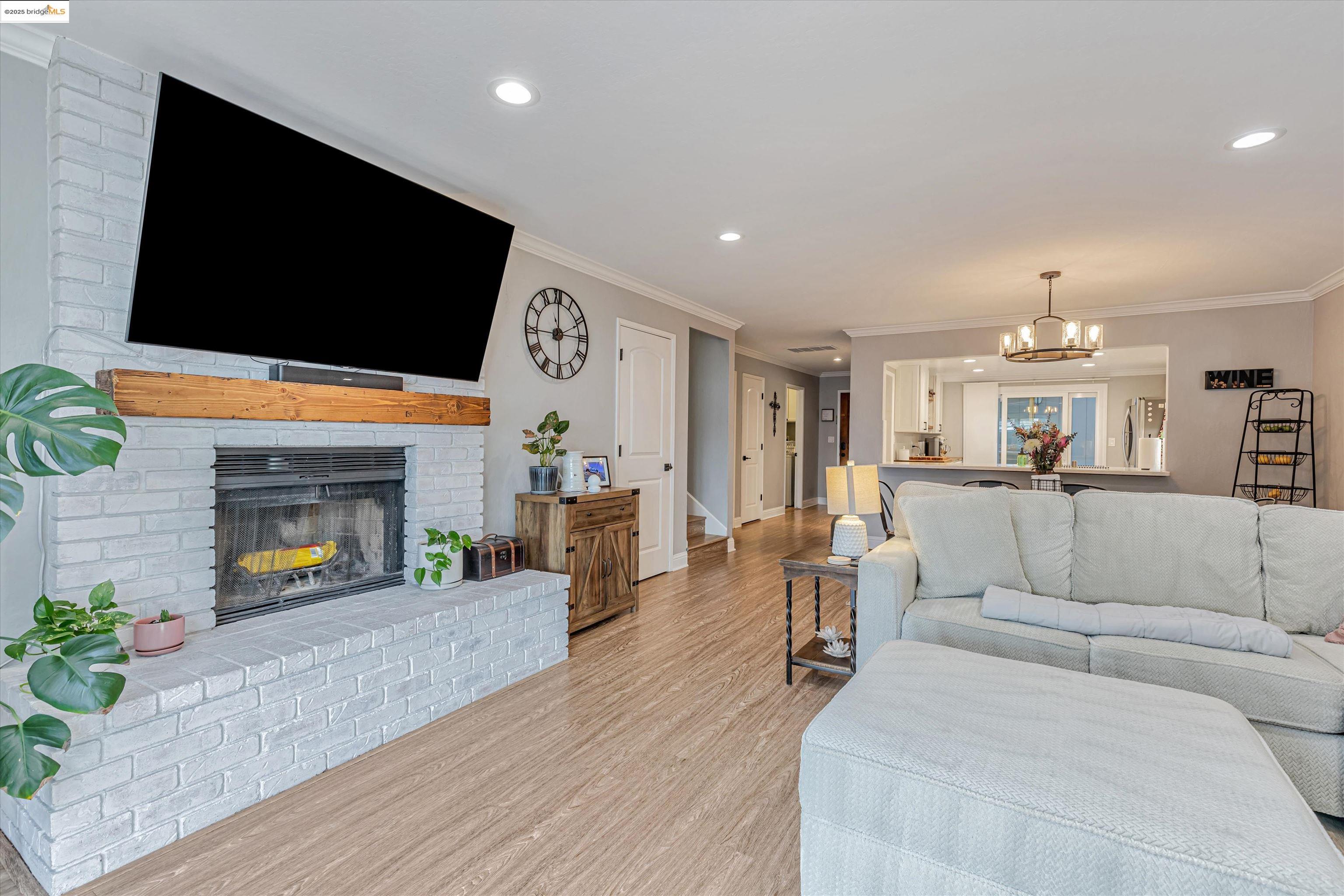 Detail Gallery Image 6 of 38 For 2025 Sand Point Rd, Discovery Bay,  CA 94505 - 2 Beds | 2/1 Baths