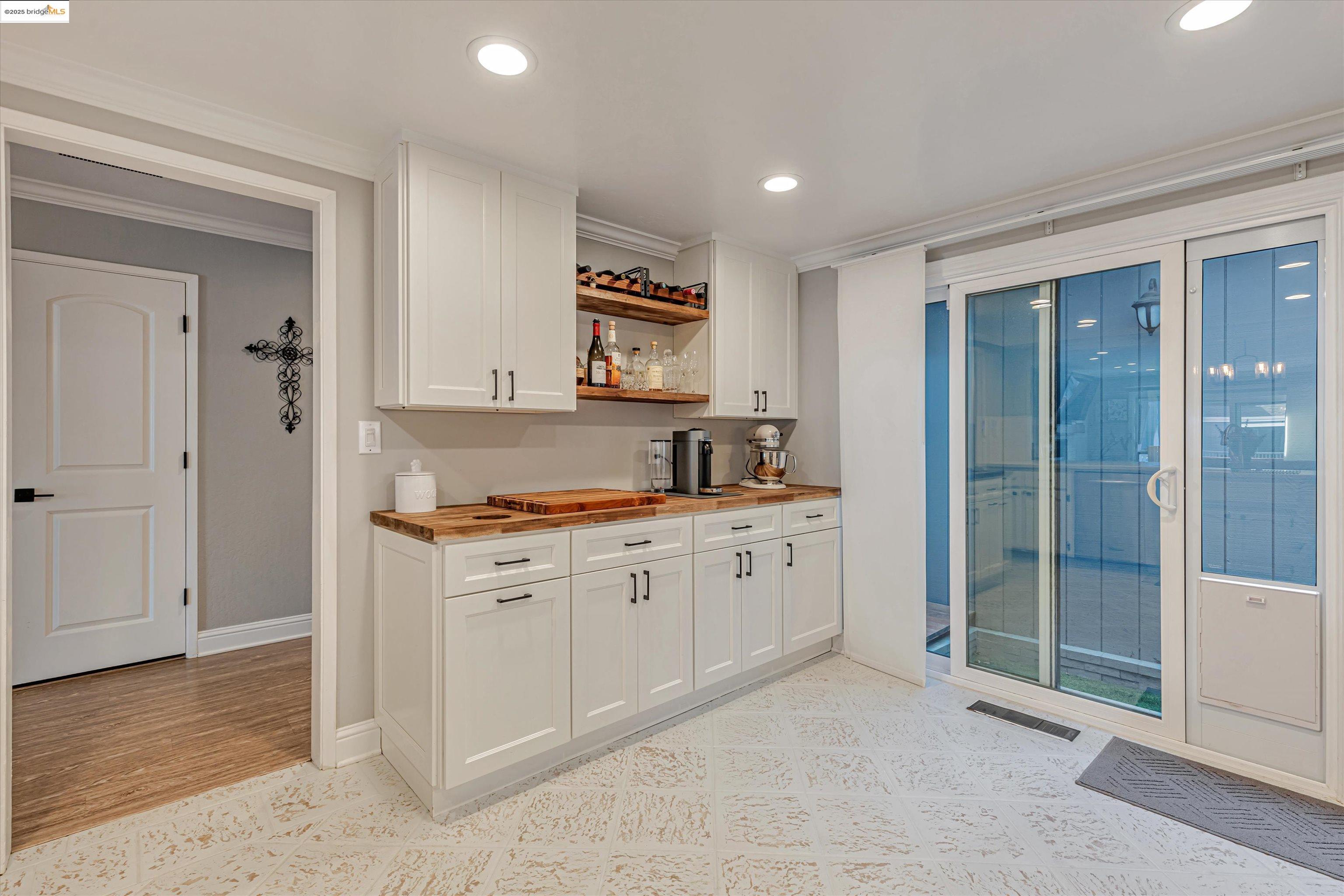 Detail Gallery Image 12 of 38 For 2025 Sand Point Rd, Discovery Bay,  CA 94505 - 2 Beds | 2/1 Baths