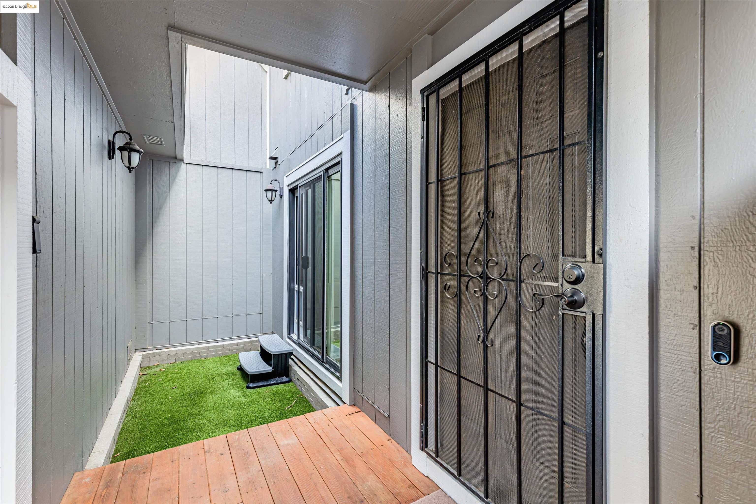 Detail Gallery Image 2 of 38 For 2025 Sand Point Rd, Discovery Bay,  CA 94505 - 2 Beds | 2/1 Baths