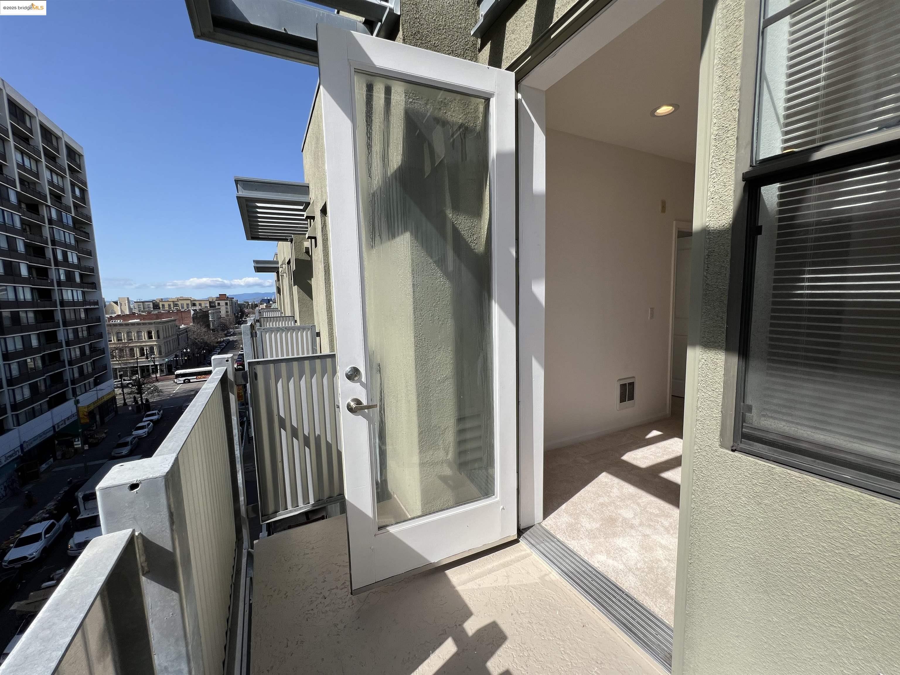 989 Franklin St # 621, Oakland, California 94607, 1 Bedroom Bedrooms, 2 Rooms Rooms,1 BathroomBathrooms,Residential,For Sale,989 Franklin St # 621,41089314