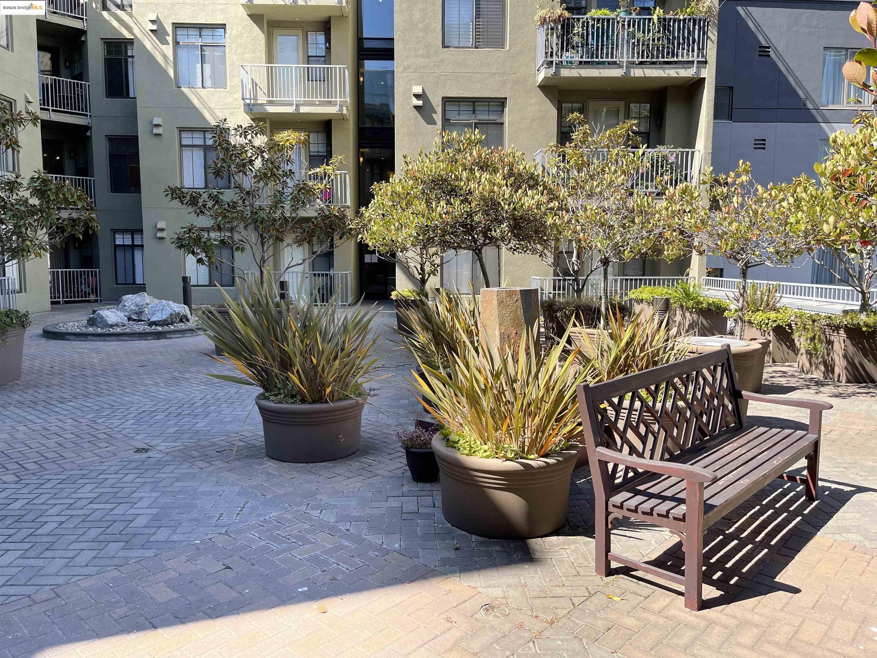 989 Franklin St # 621, Oakland, California 94607, 1 Bedroom Bedrooms, 2 Rooms Rooms,1 BathroomBathrooms,Residential,For Sale,989 Franklin St # 621,41089314