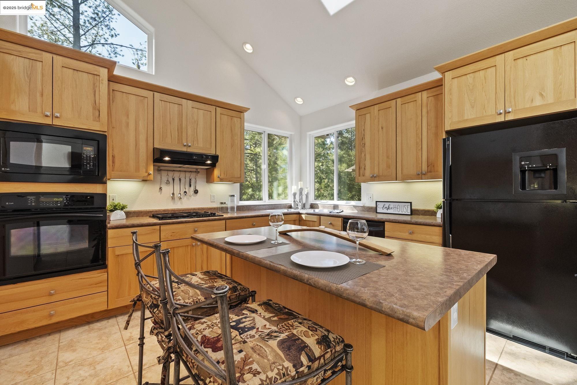 Detail Gallery Image 20 of 58 For 11995 Mcgraw Ct., Groveland,  CA 95321 - 2 Beds | 3 Baths