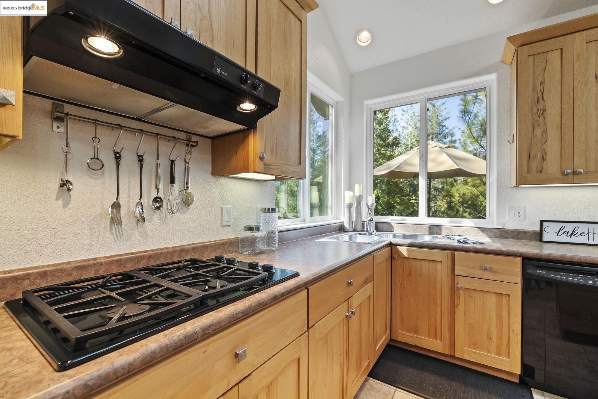 Detail Gallery Image 23 of 58 For 11995 Mcgraw Ct., Groveland,  CA 95321 - 2 Beds | 3 Baths