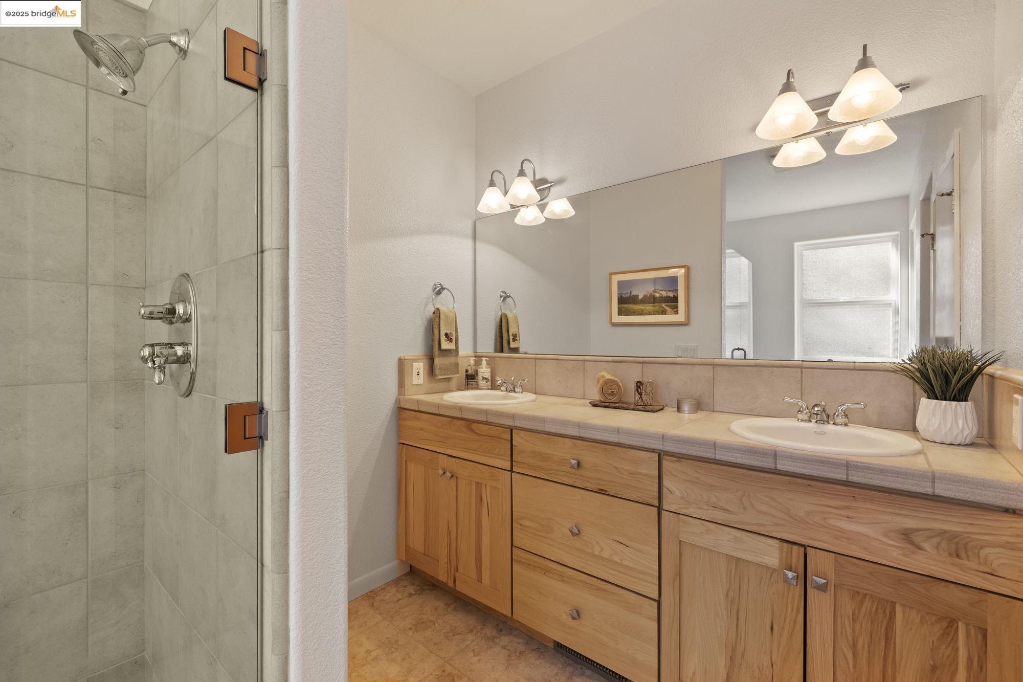 Detail Gallery Image 27 of 58 For 11995 Mcgraw Ct., Groveland,  CA 95321 - 2 Beds | 3 Baths