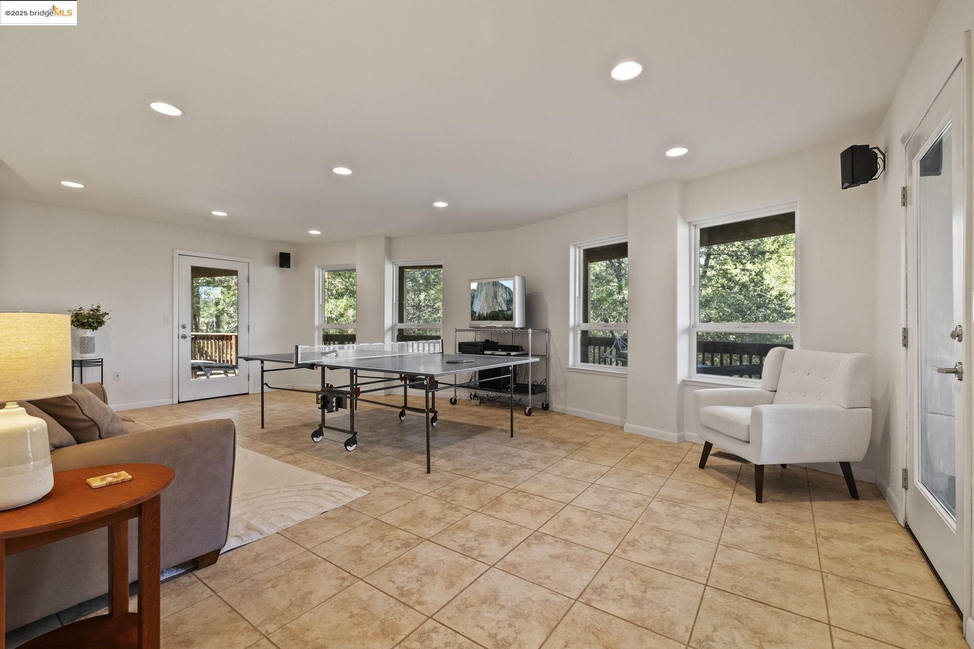 Detail Gallery Image 42 of 58 For 11995 Mcgraw Ct., Groveland,  CA 95321 - 2 Beds | 3 Baths