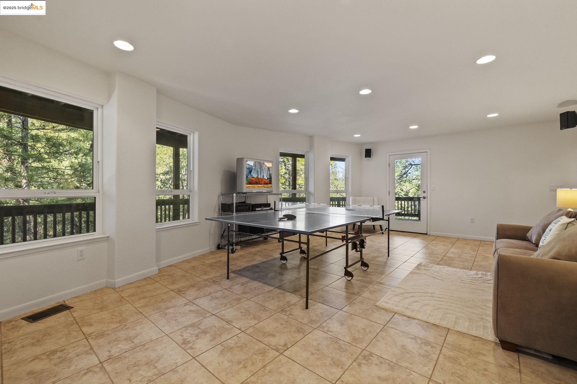 Detail Gallery Image 43 of 58 For 11995 Mcgraw Ct., Groveland,  CA 95321 - 2 Beds | 3 Baths