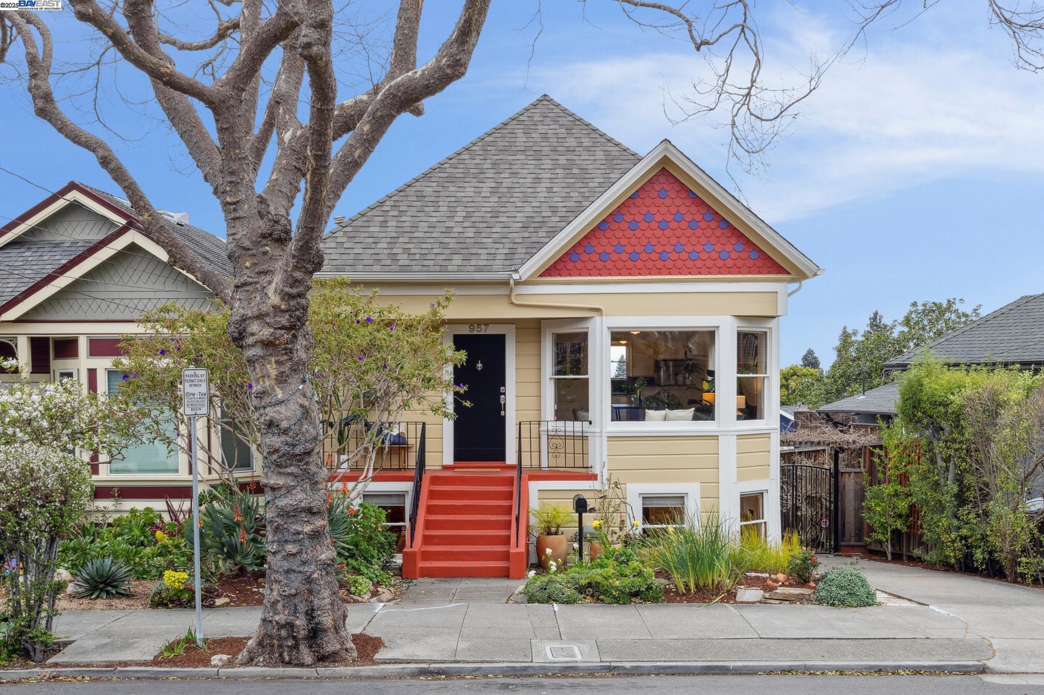 Detail Gallery Image 1 of 1 For 957 Rose Avenue, Oakland,  CA 94611 - 3 Beds | 2/1 Baths