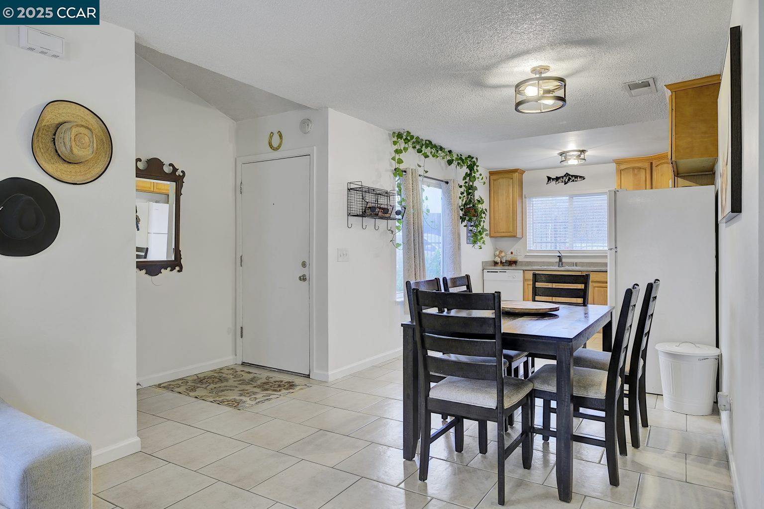 Photo #2: 41089333 Listing 