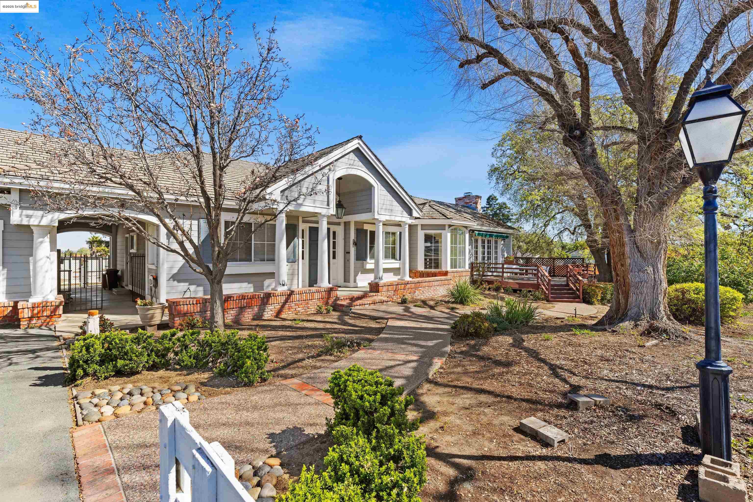 Detail Gallery Image 1 of 1 For 4210 Suzanne Dr, Pittsburg,  CA 94565 - 2 Beds | 2 Baths